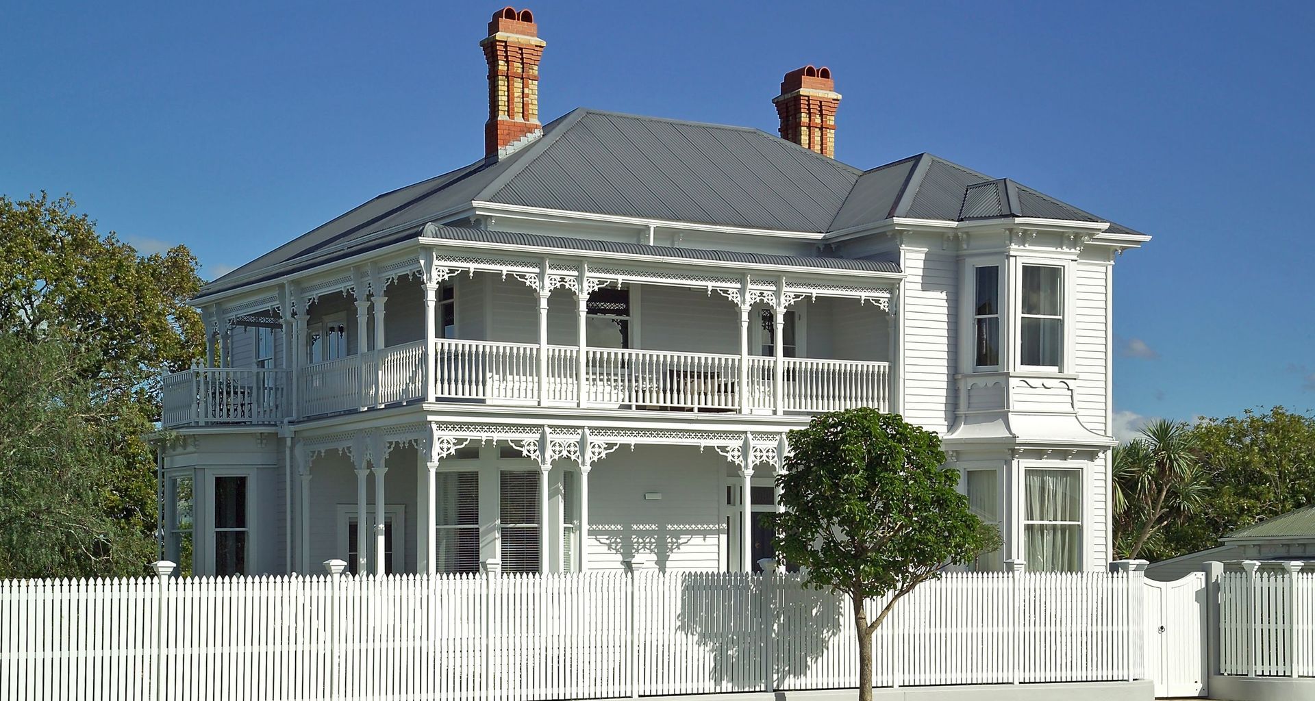 Papillon House banner
