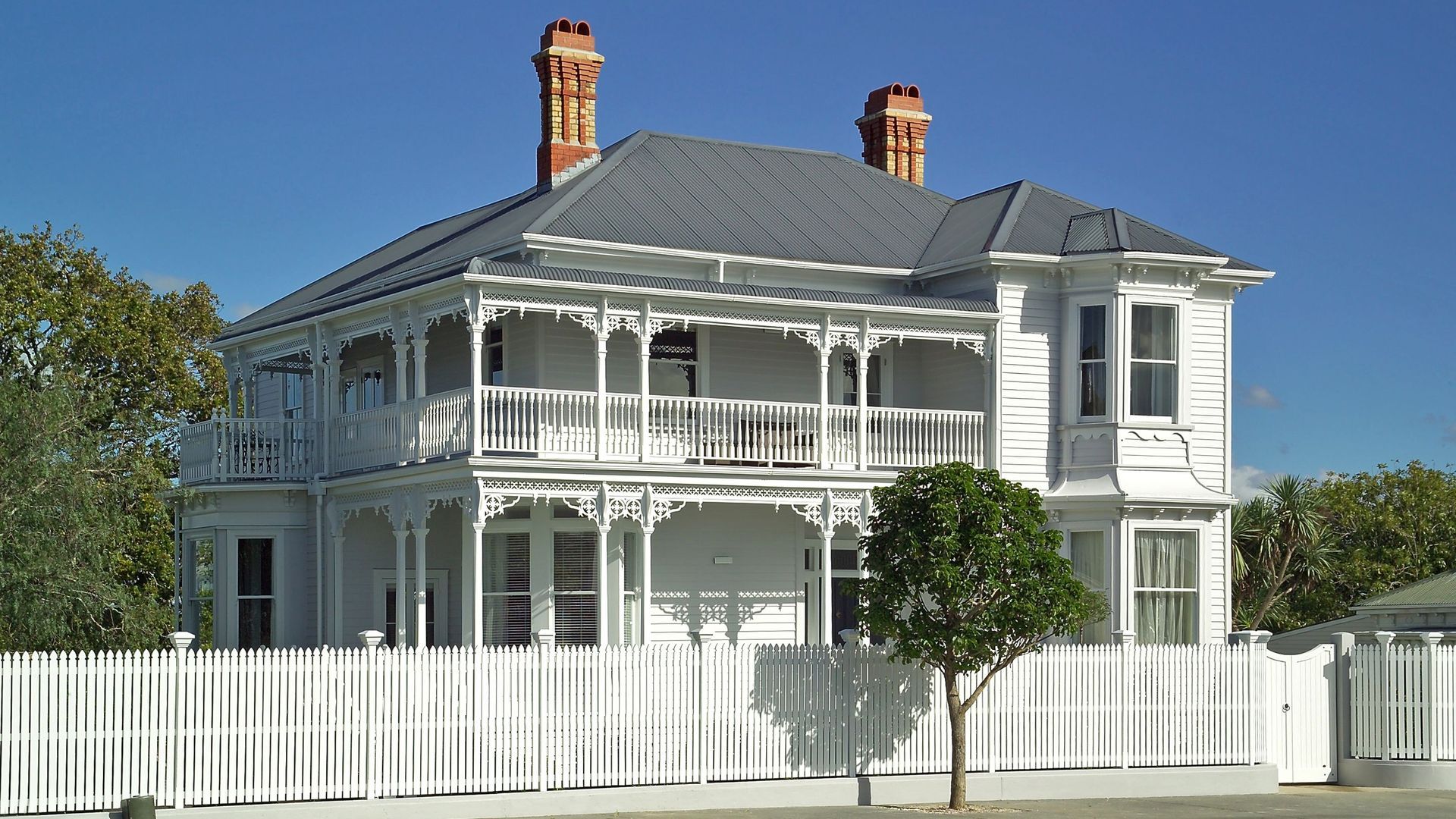 Papillon House banner