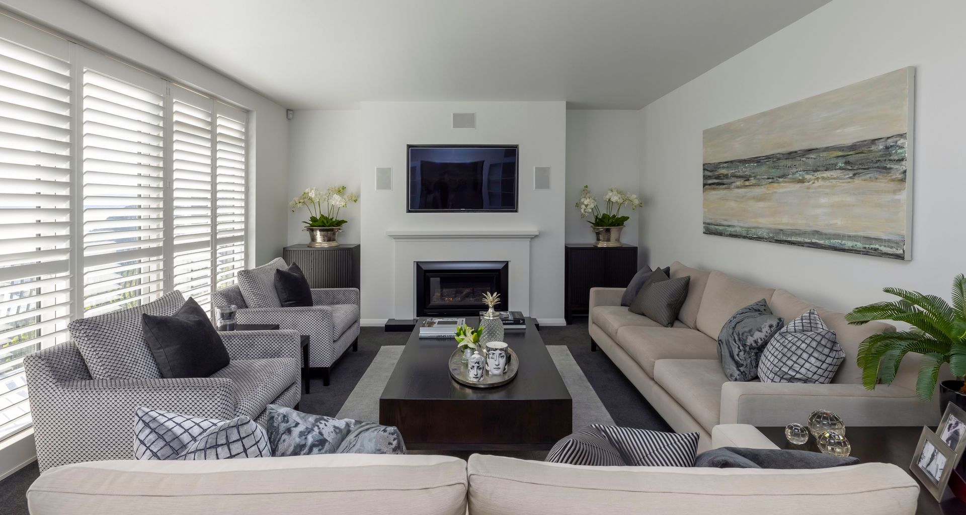 Exquisite Hilltop Residence - Wellington banner