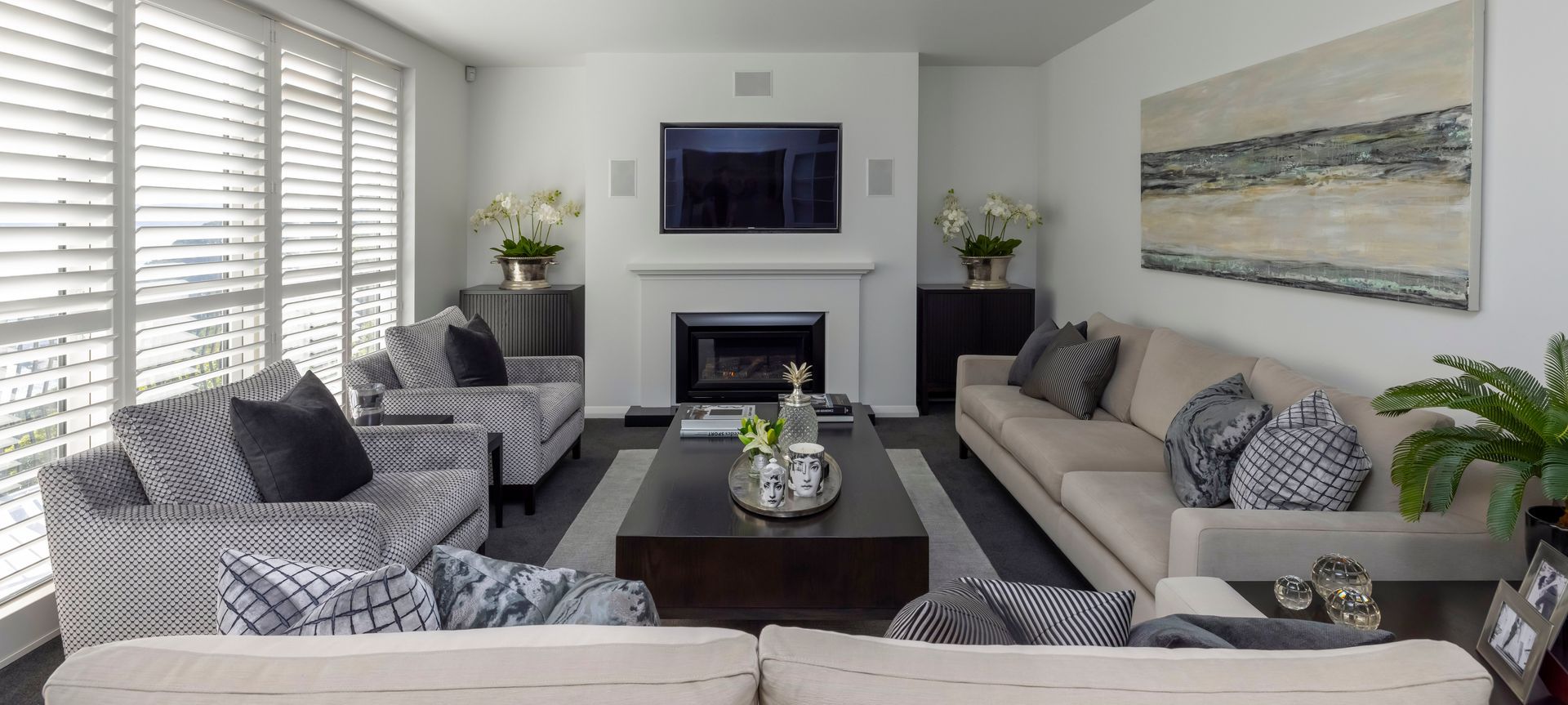 Exquisite Hilltop Residence - Wellington banner