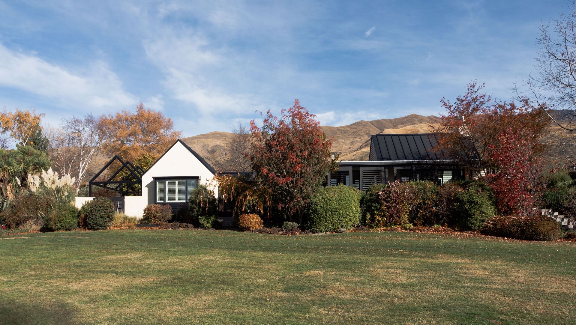 Lake Wanaka Stone House banner