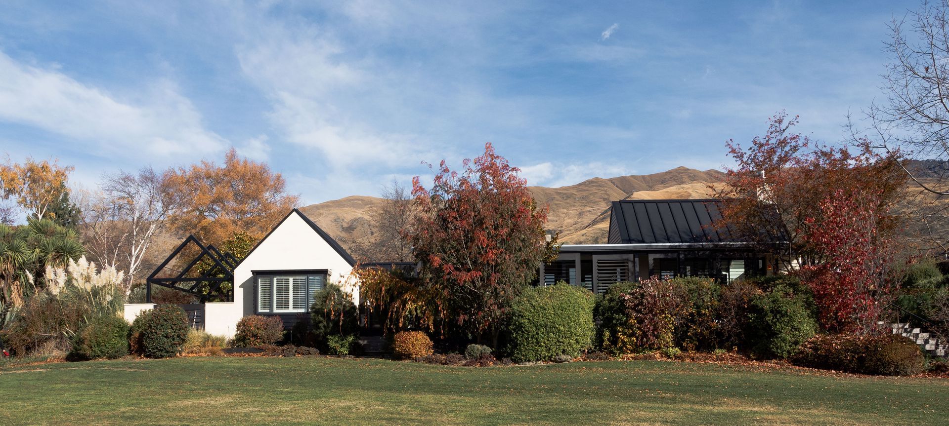 Lake Wanaka Stone House banner