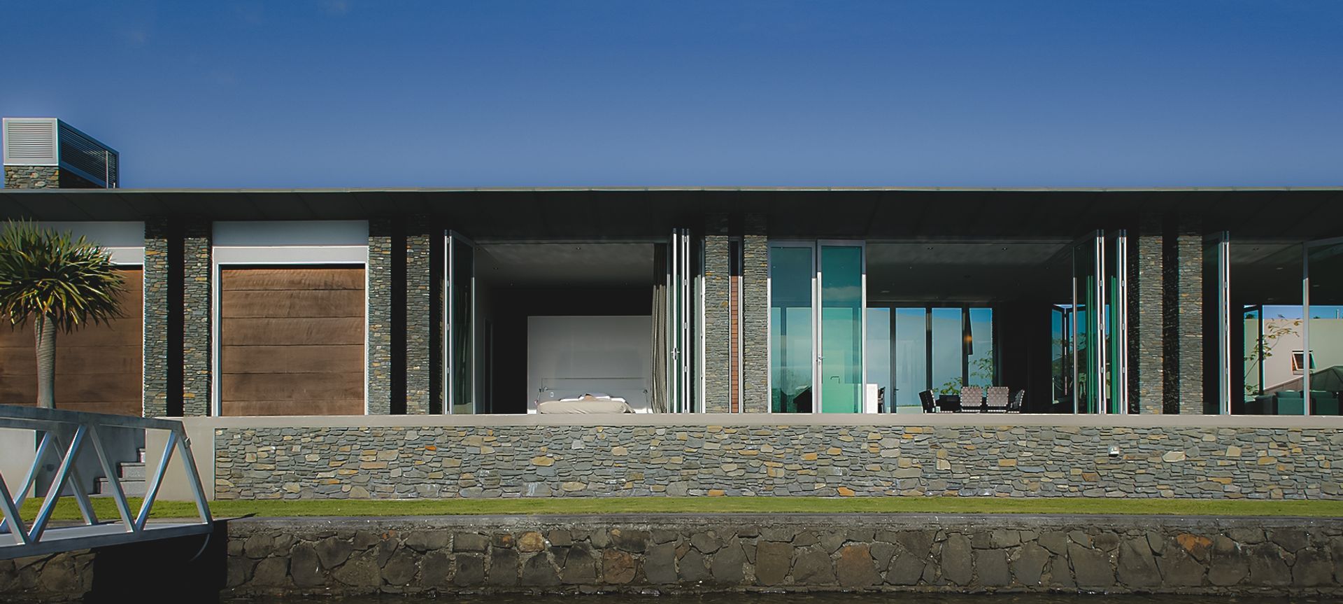 Pauanui House banner