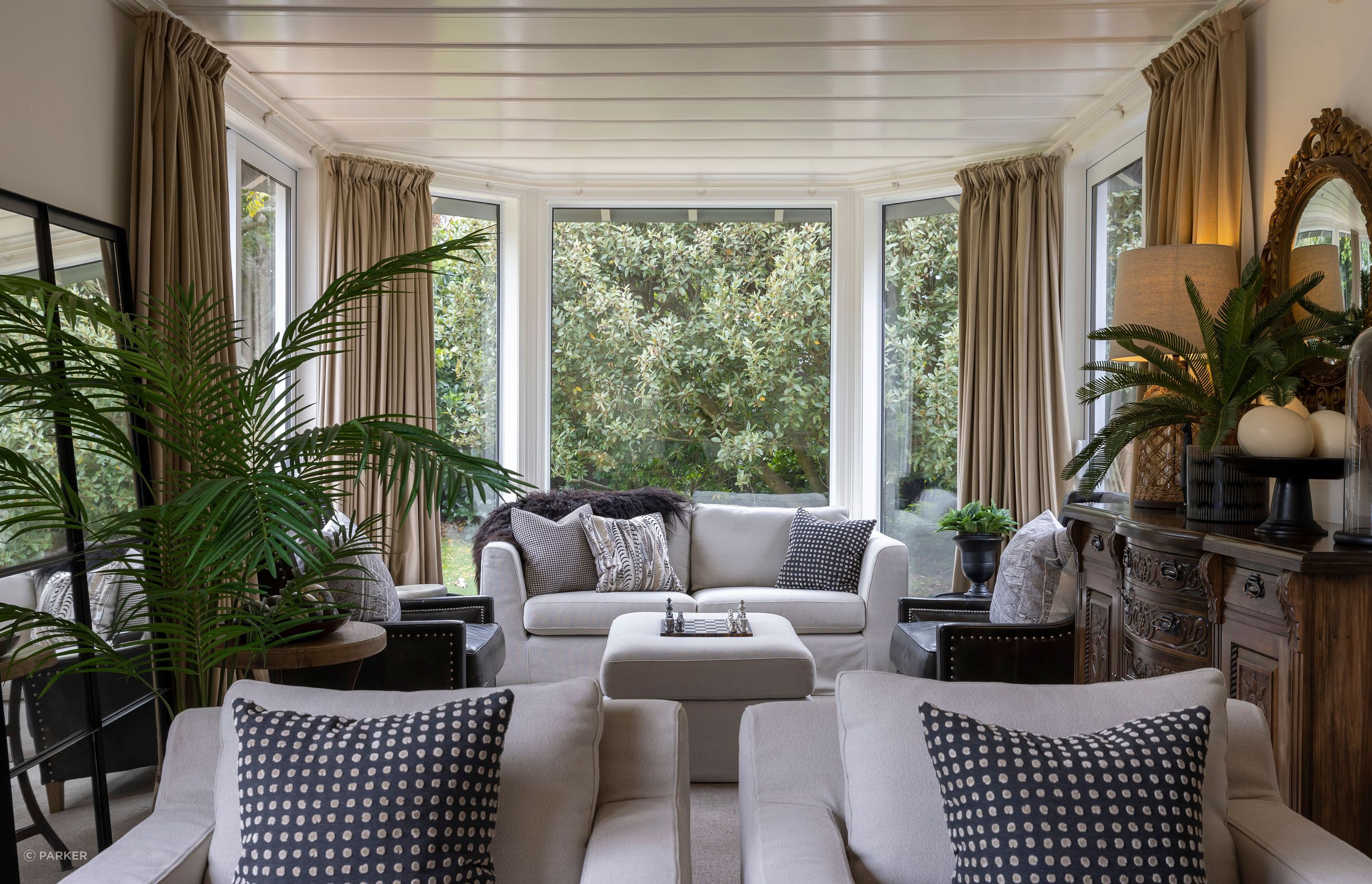 Plantation Style Villa - Auckland