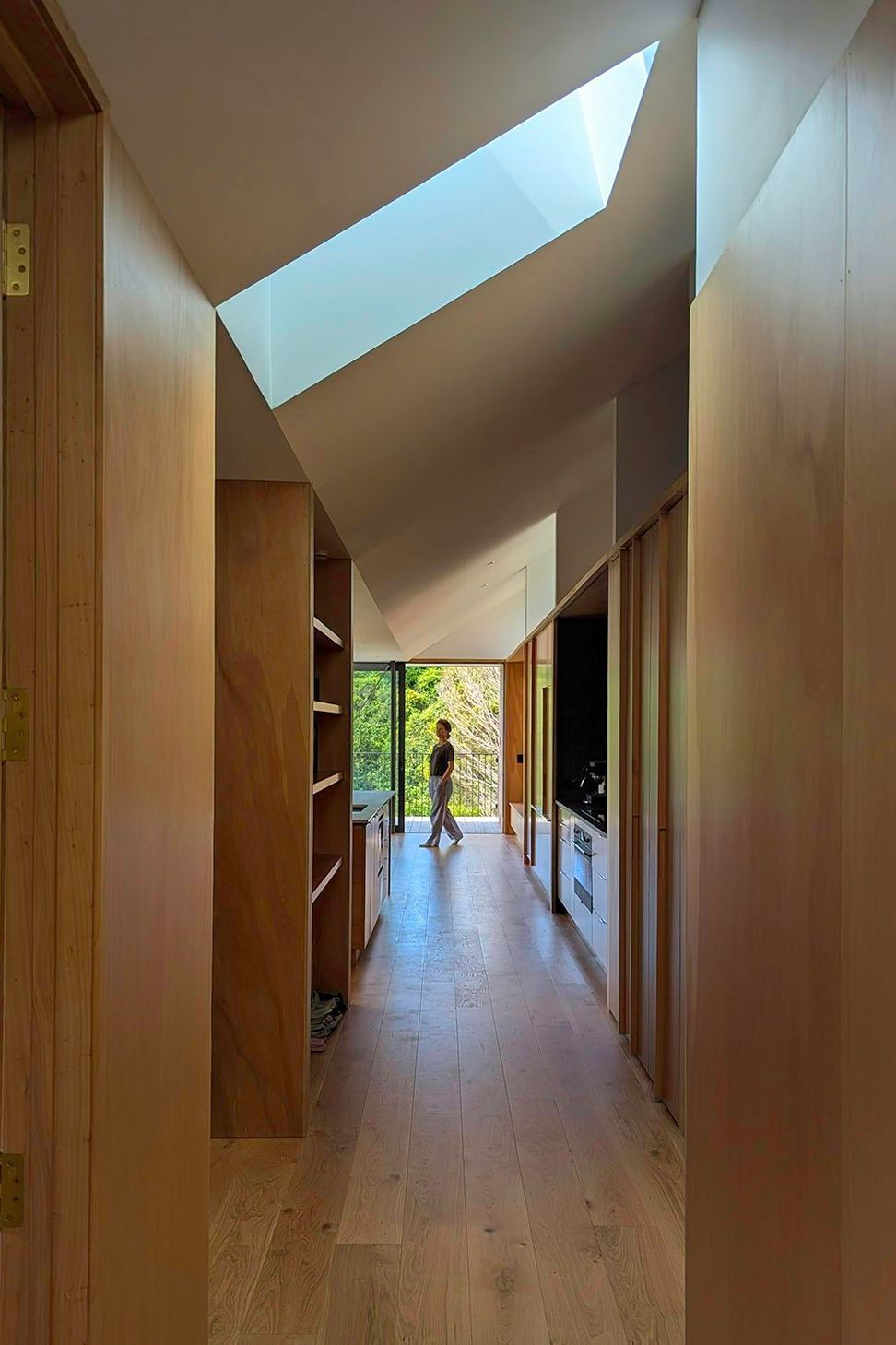 hallwaywellingtoninfillhousesteepsiteIslandBayLOCA-1.jpg
