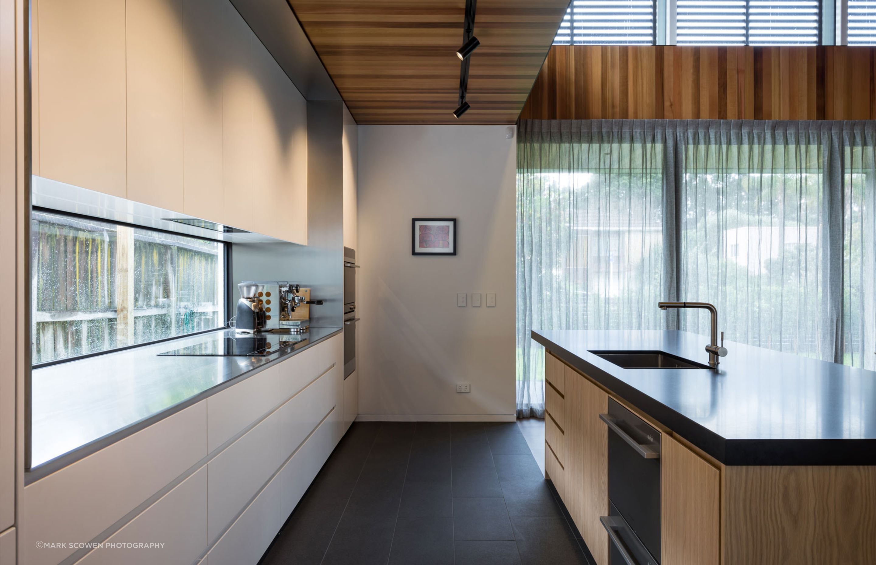kitchenneodesignherbstdesignercustomveneerstainlesssteelauckland6.jpg