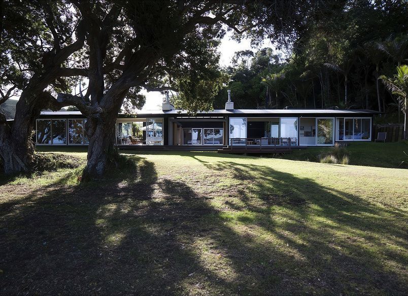 Tawharanui House