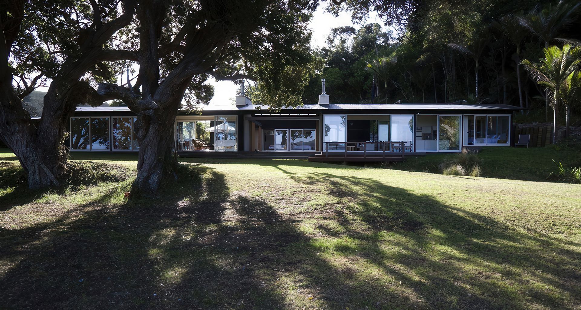 Tawharanui House banner