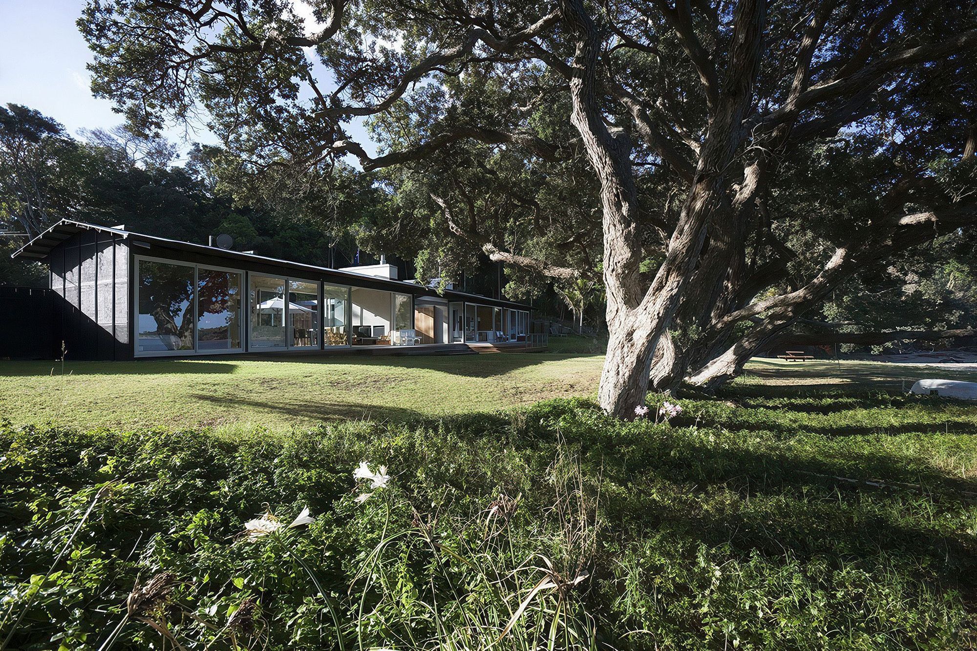 tawharanui-house-05-archipro.jpg