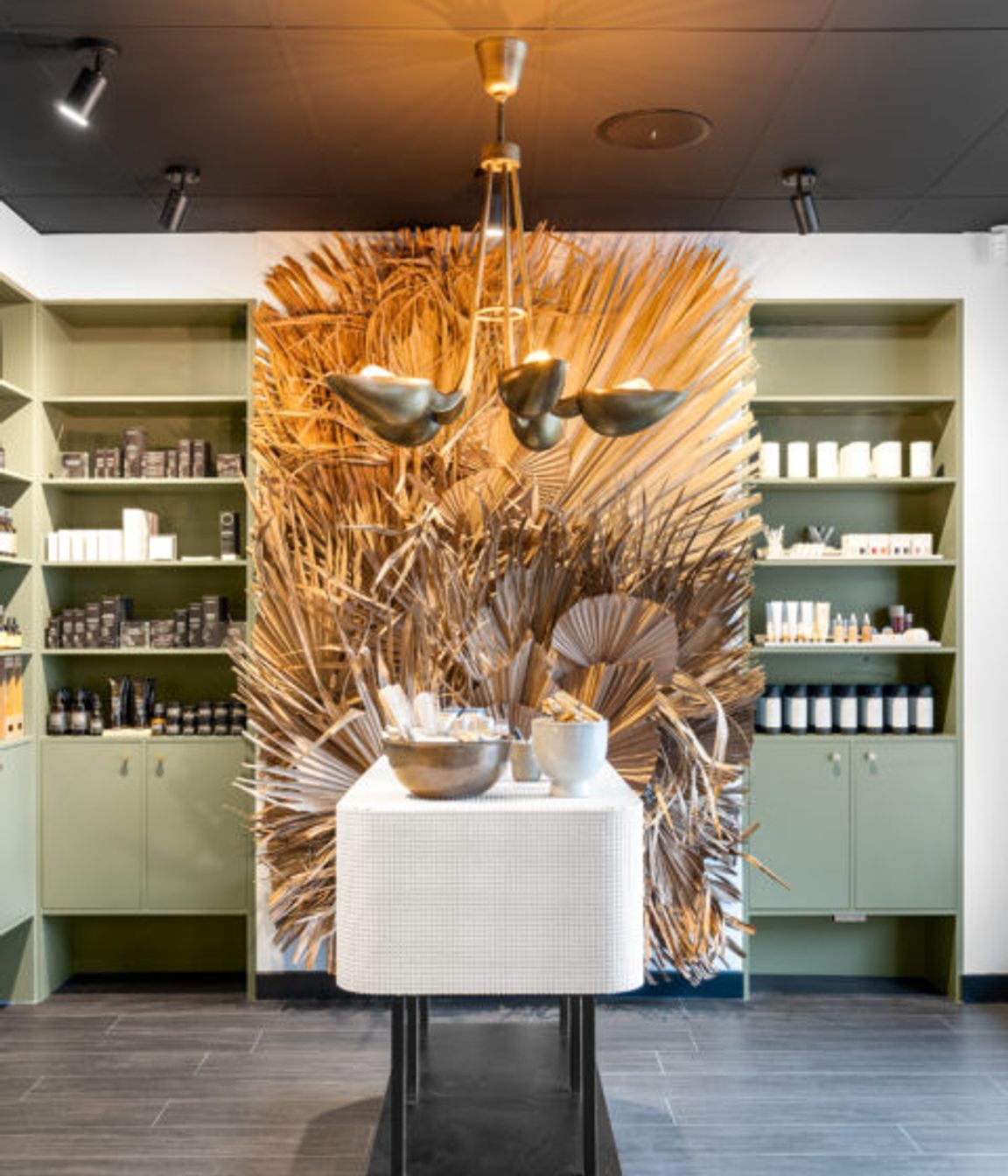 Crysalis Salon