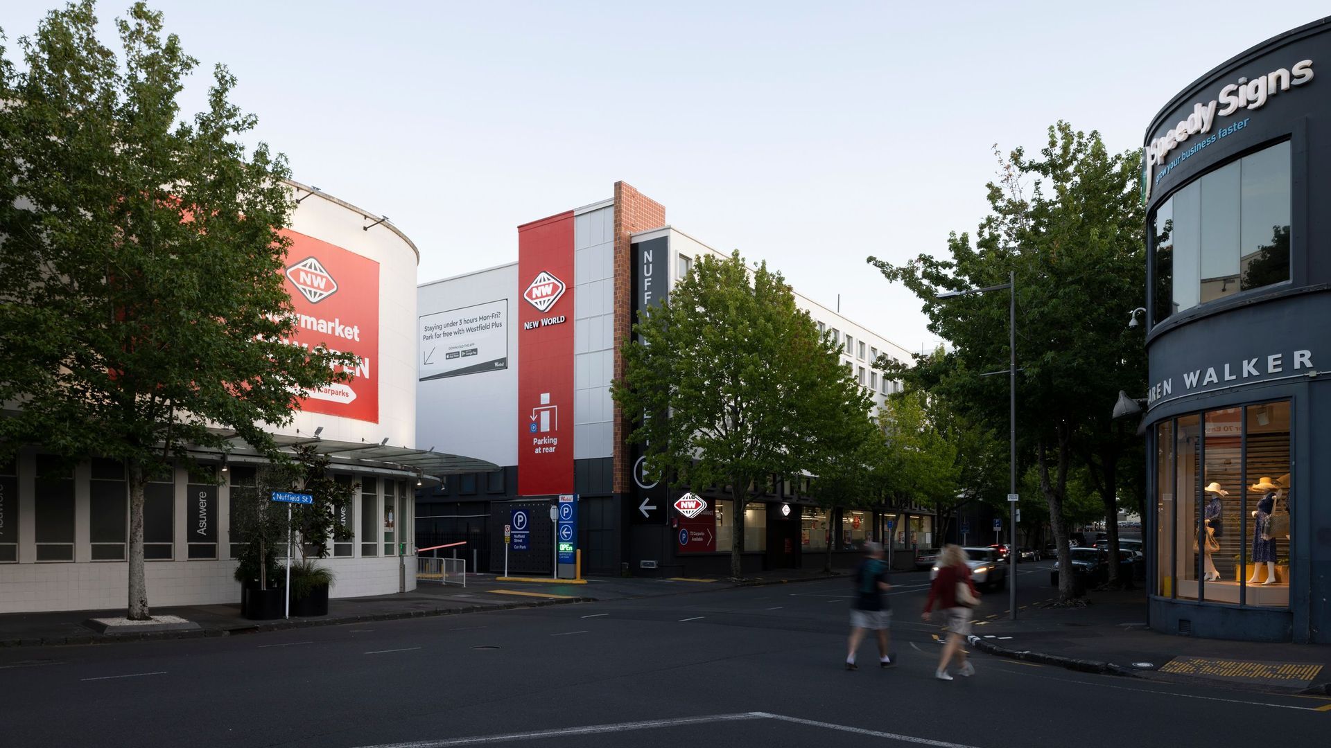 Nuffield St - New World Supermarket video