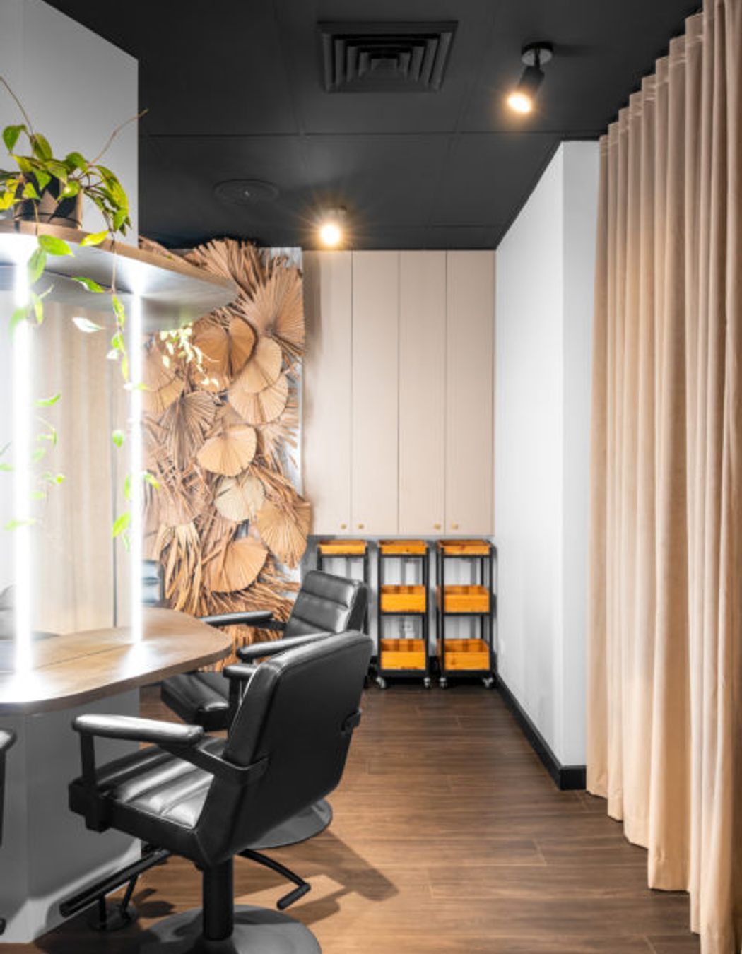 Crysalis Salon