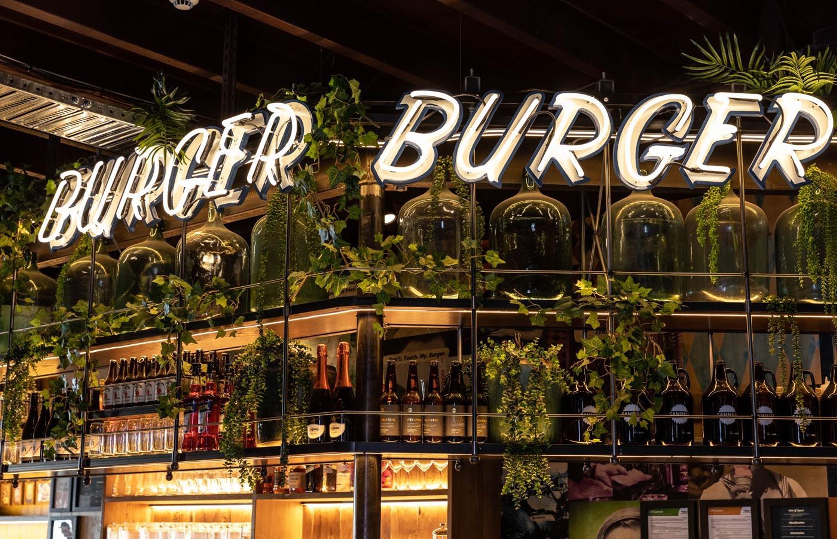 Burger Burger — Commercial Bay