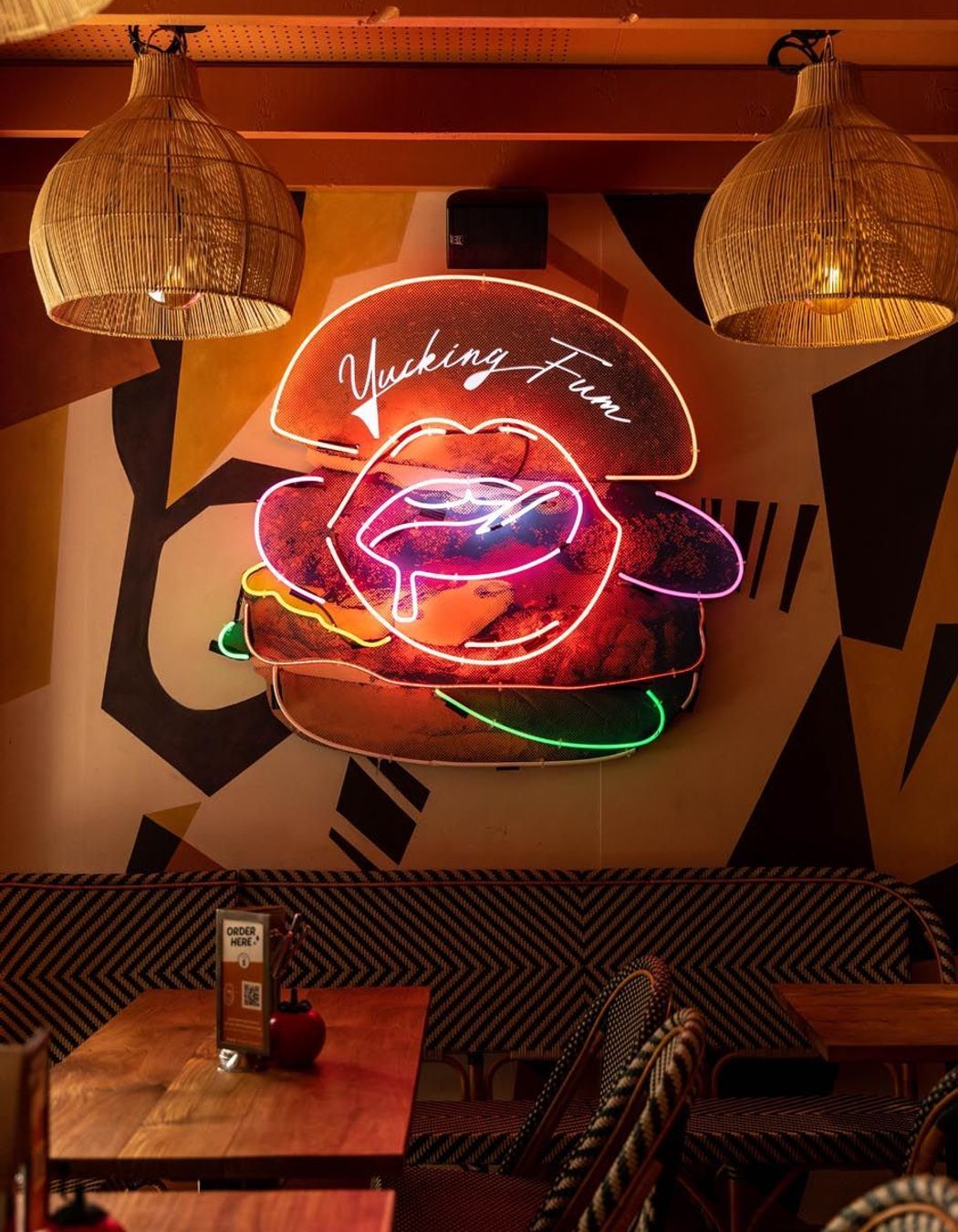 Burger Burger — Commercial Bay