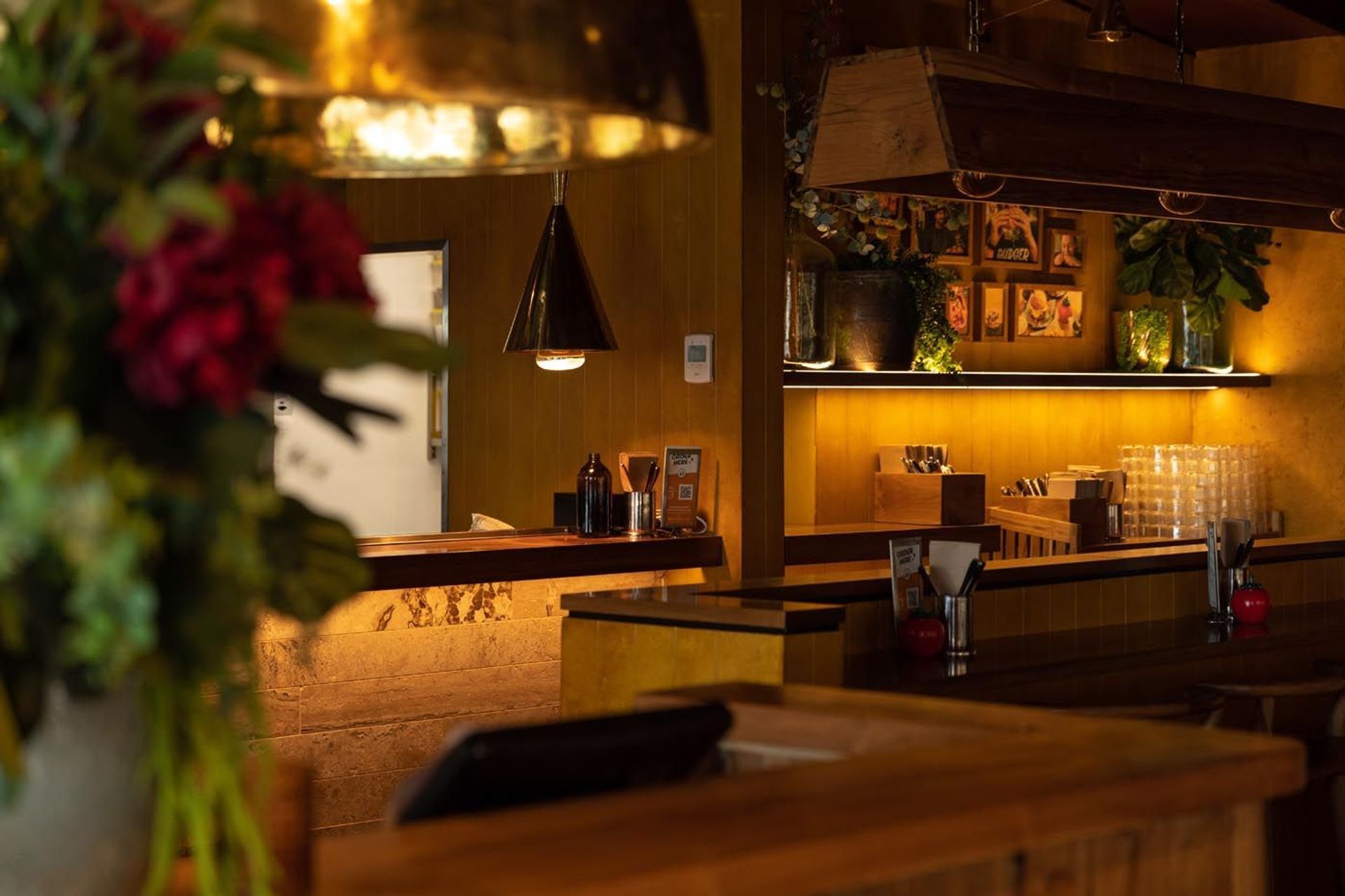 Burger Burger — Commercial Bay