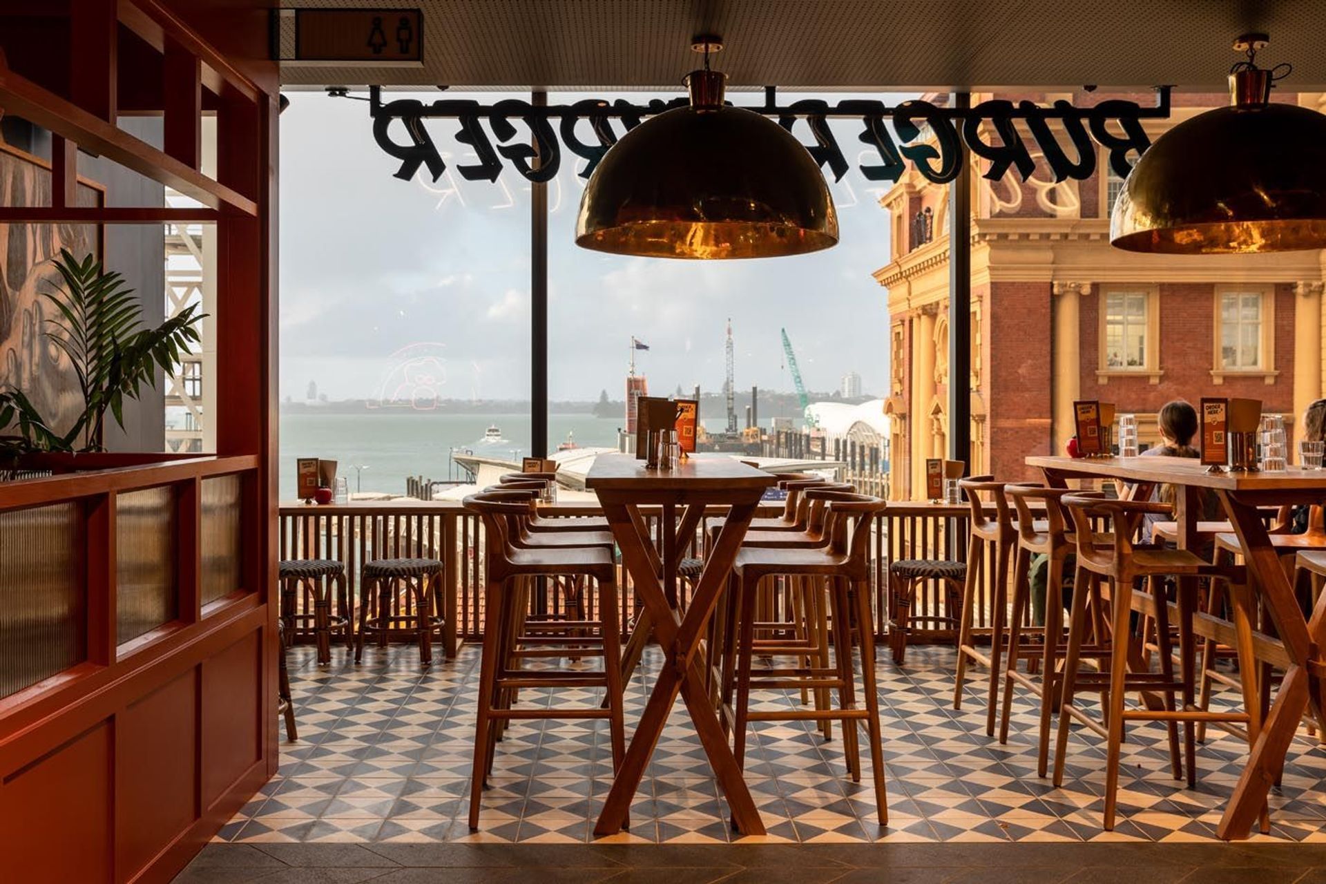 Burger Burger — Commercial Bay