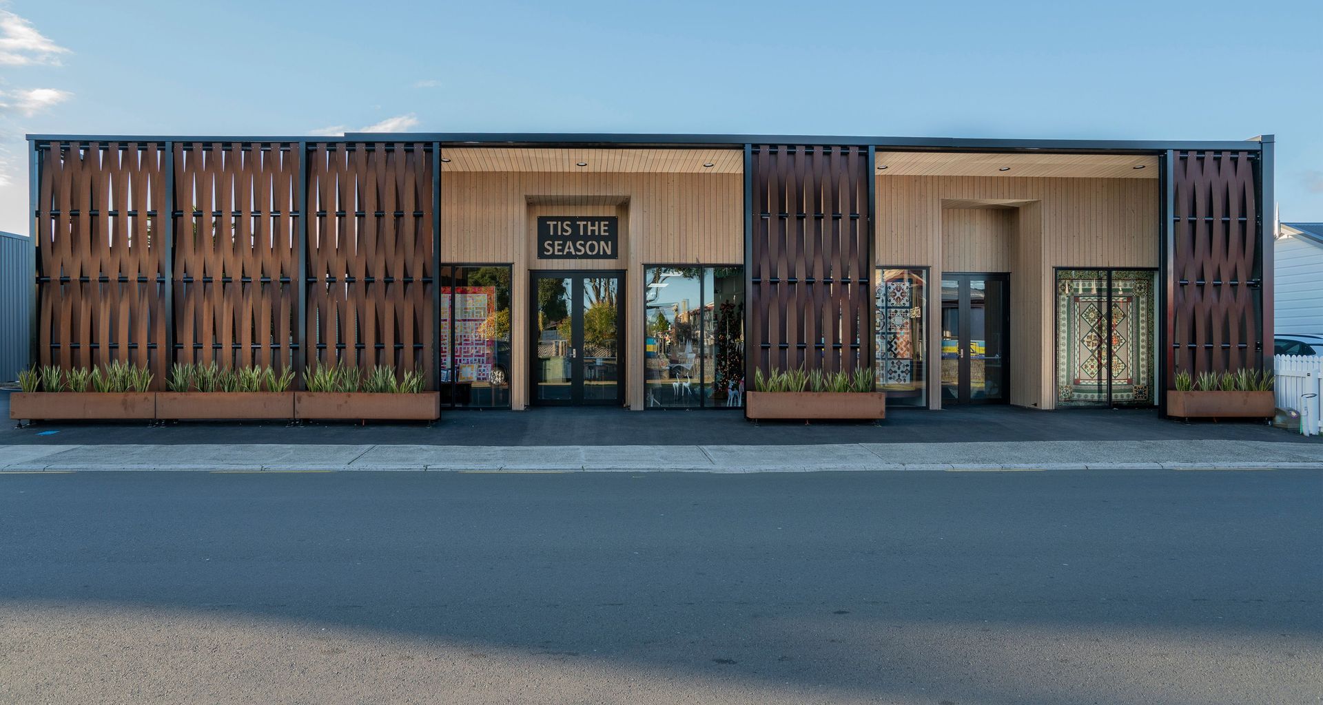 Murdoch Shops - Whitianga banner