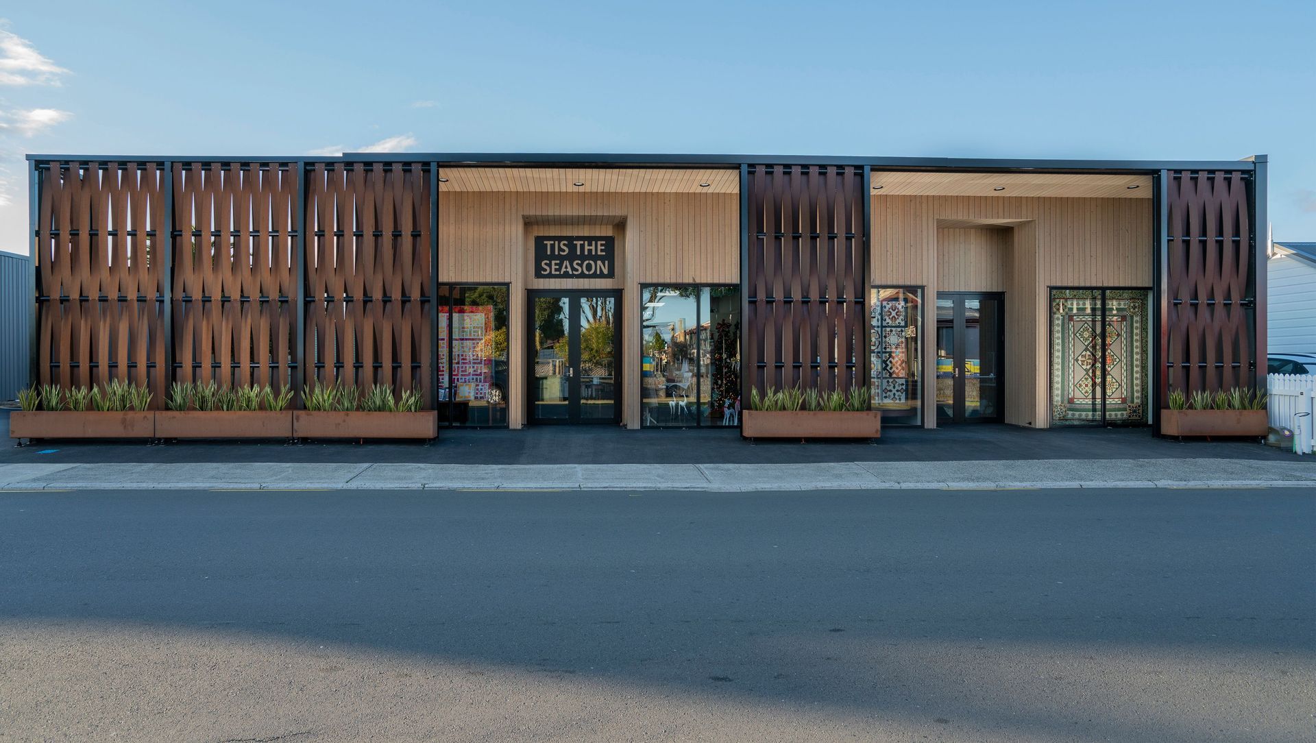 Murdoch Shops - Whitianga banner