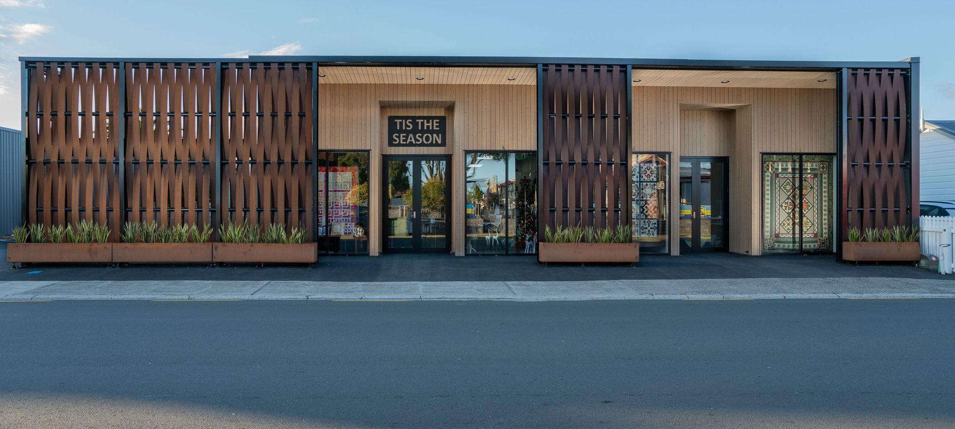 Murdoch Shops - Whitianga banner