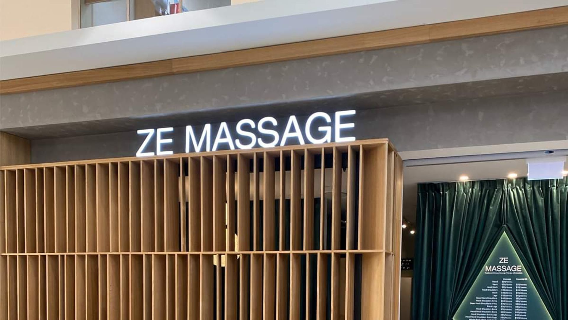 Polished Plaster - Shopping centre banner