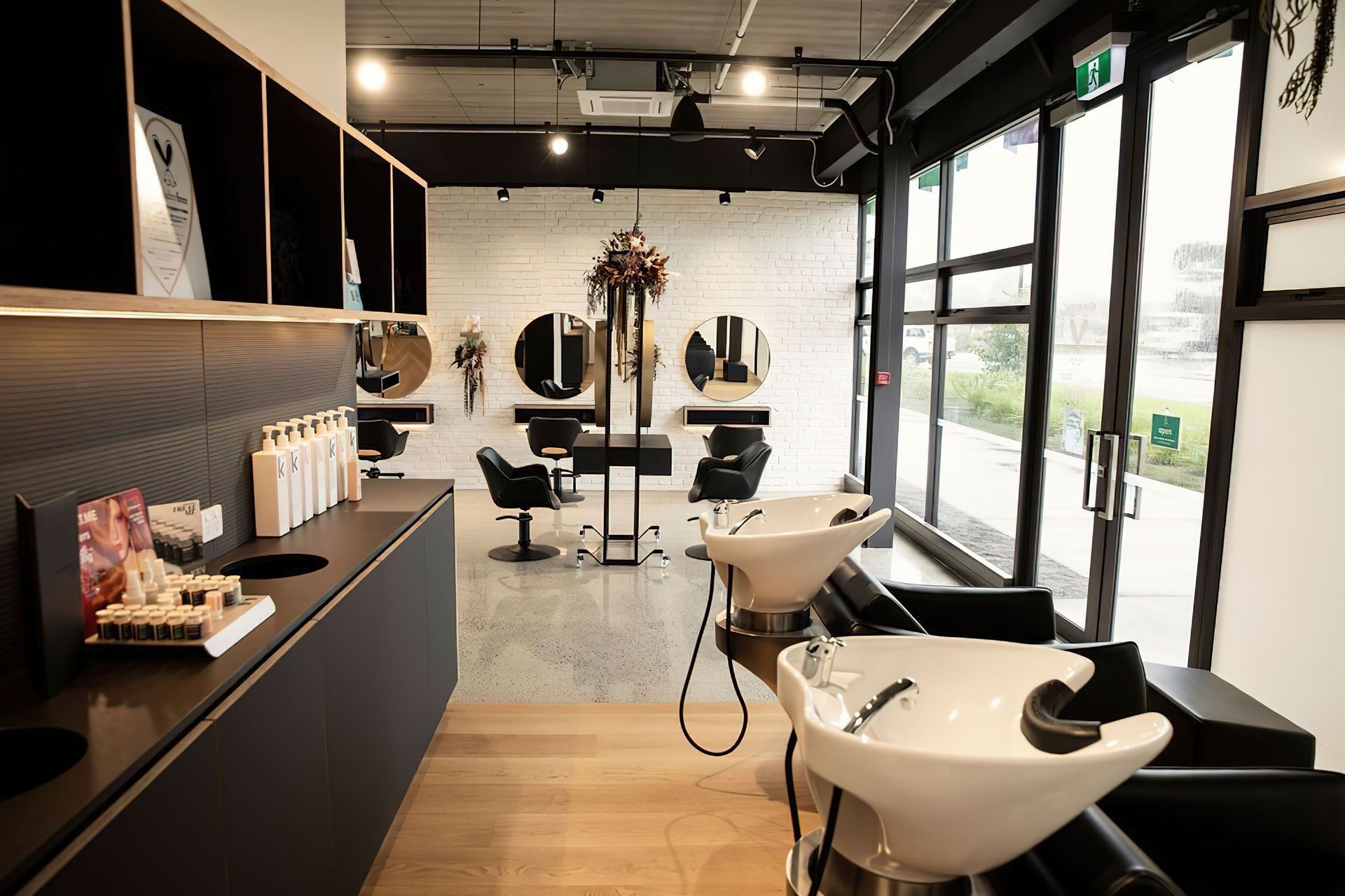 Aneia Warner Salon