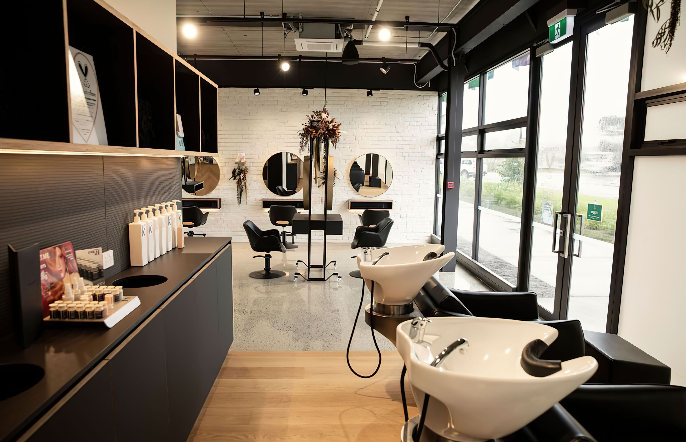 Aneia Warner Salon