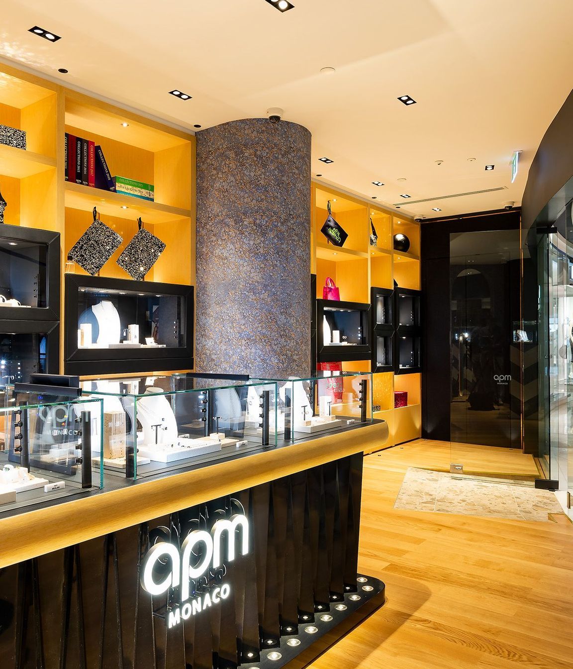 AMP-MONACO-HELLOSPACE2.jpg