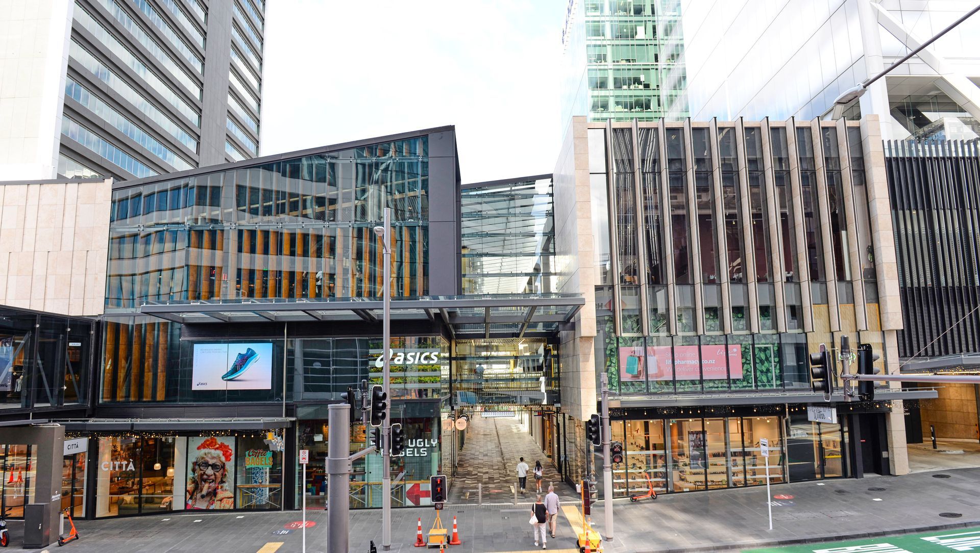Commercial Bay | Podium banner