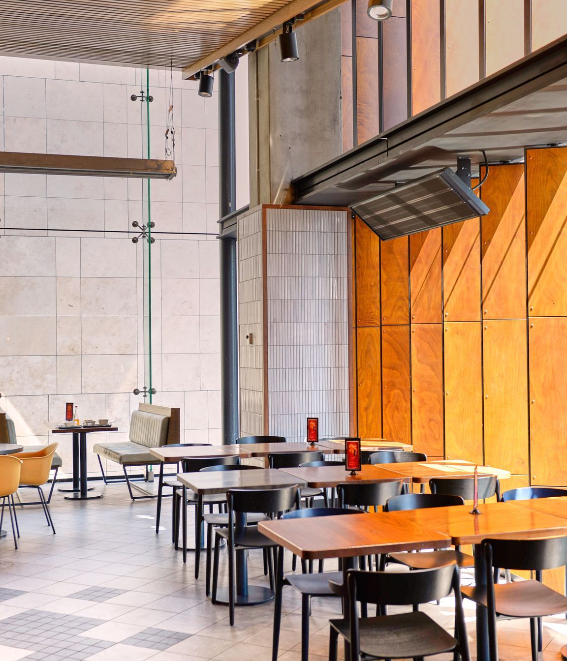 Commercial Bay | Podium