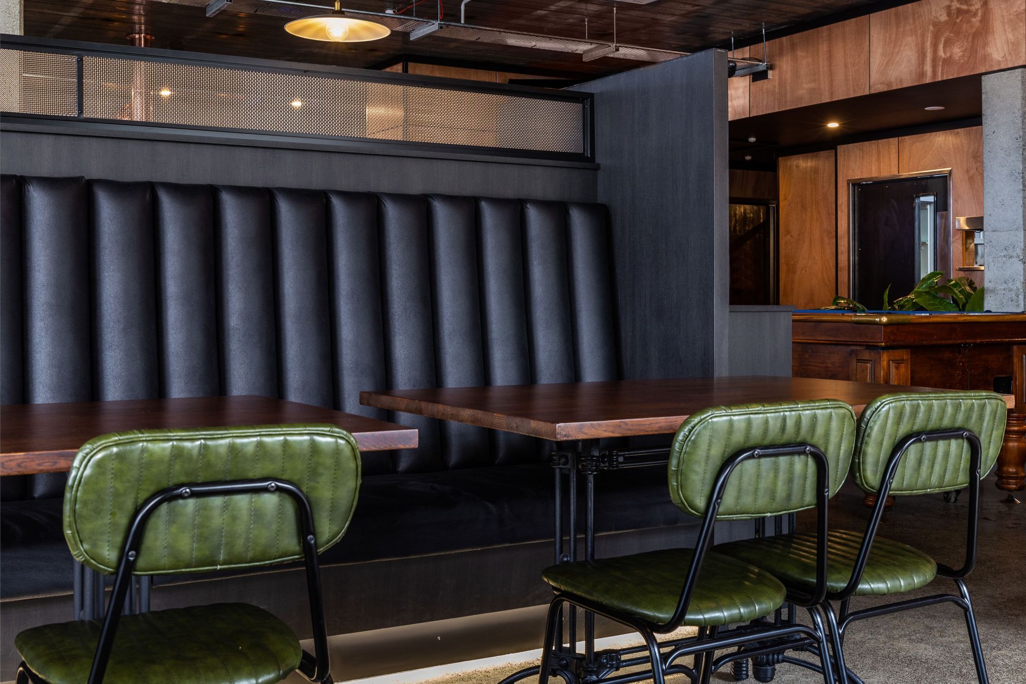 Copy-of-Roberts-Street-4-Pub-n-Grub-09.jpg
