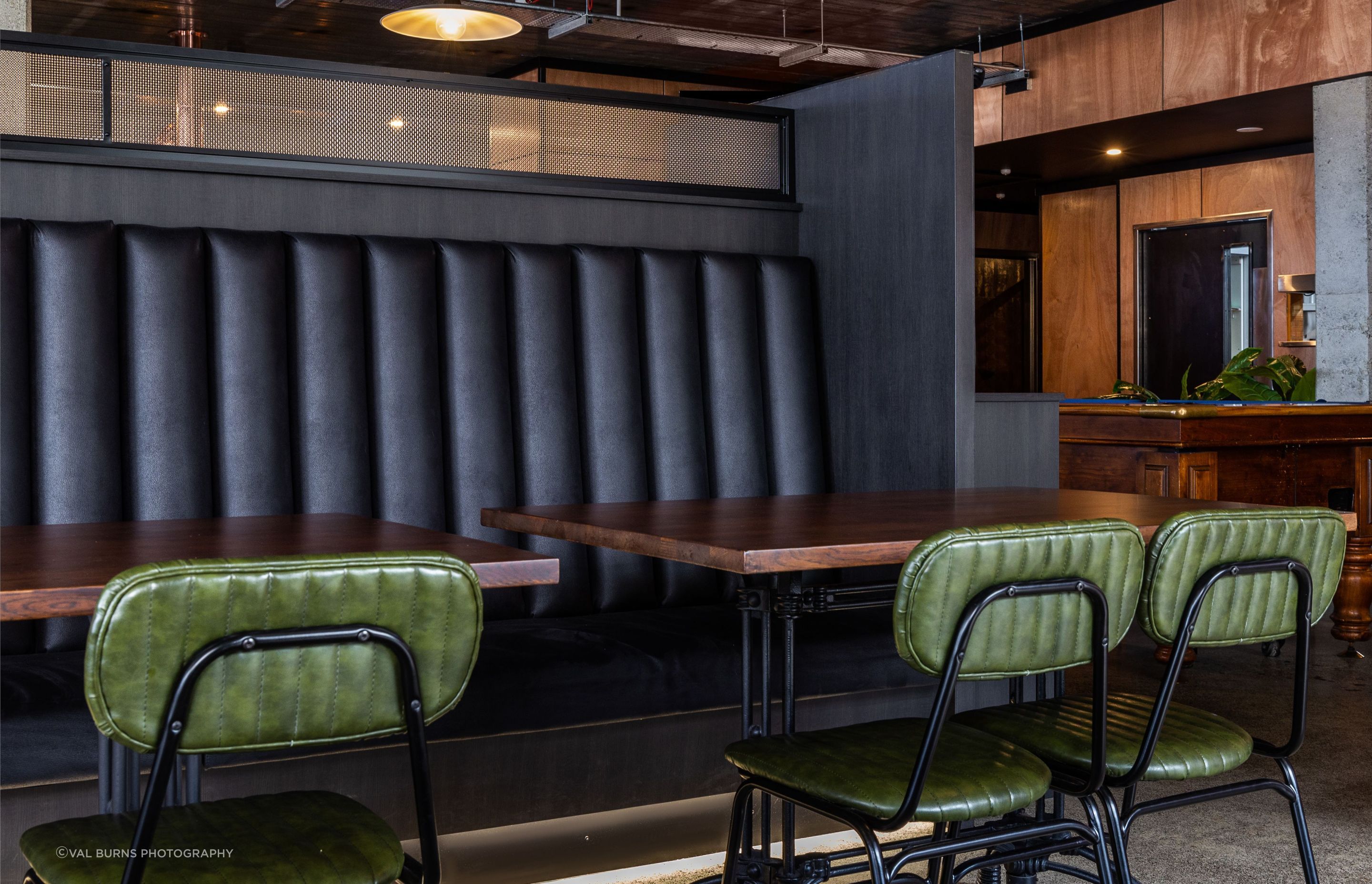 Copy-of-Roberts-Street-4-Pub-n-Grub-09.jpg