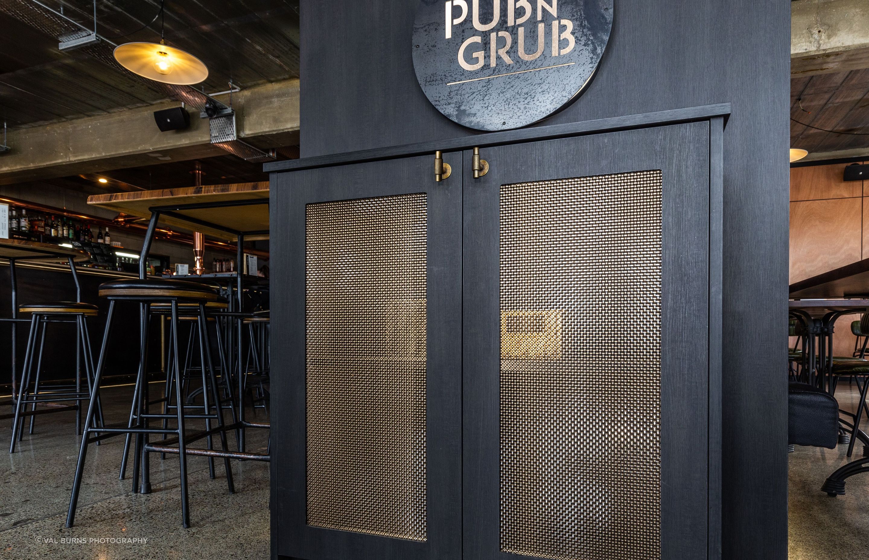 Copy-of-Roberts-Street-4-Pub-n-Grub-13.jpg