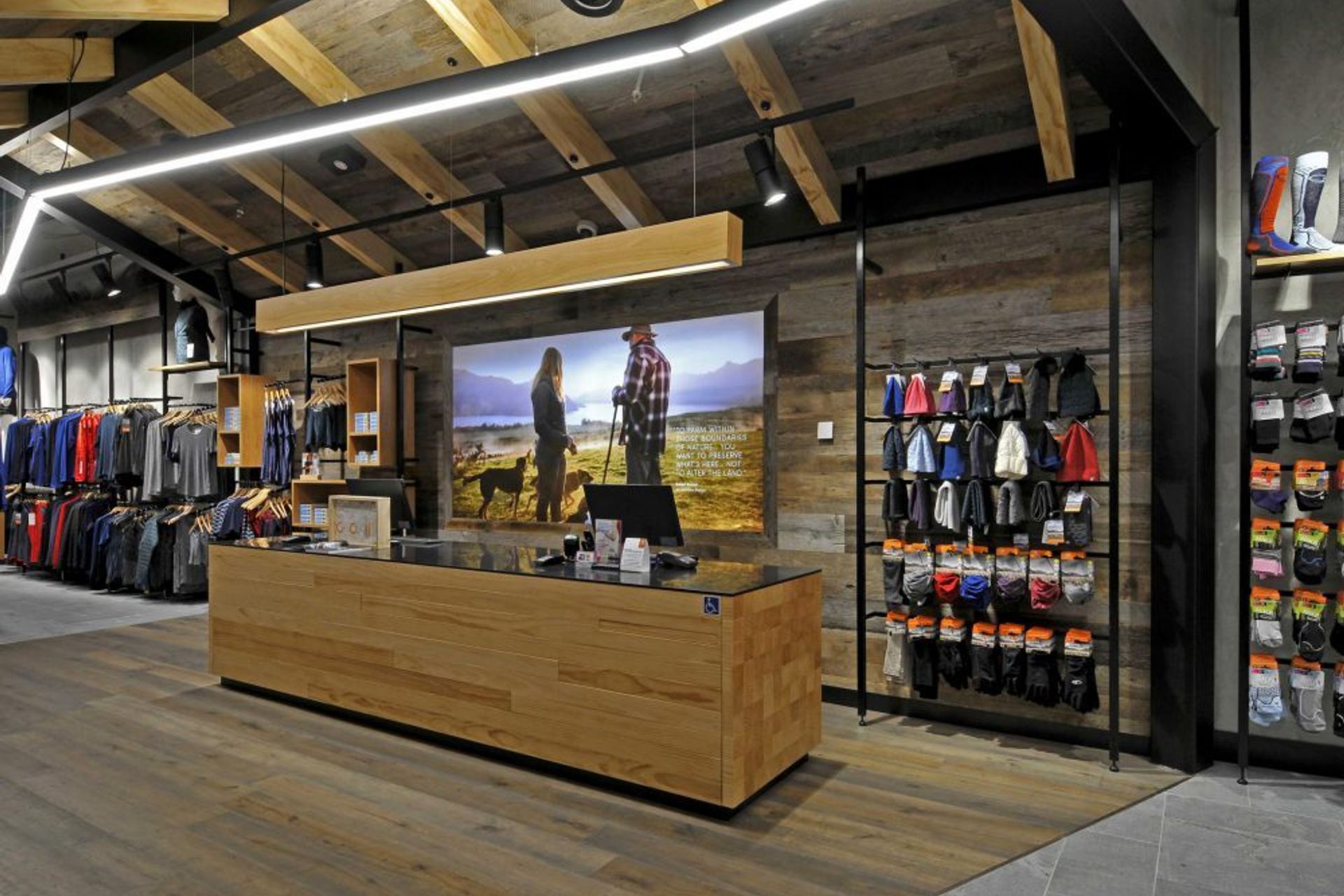 Icebreaker, Auckland Airport