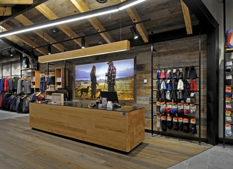 Icebreaker, Auckland Airport