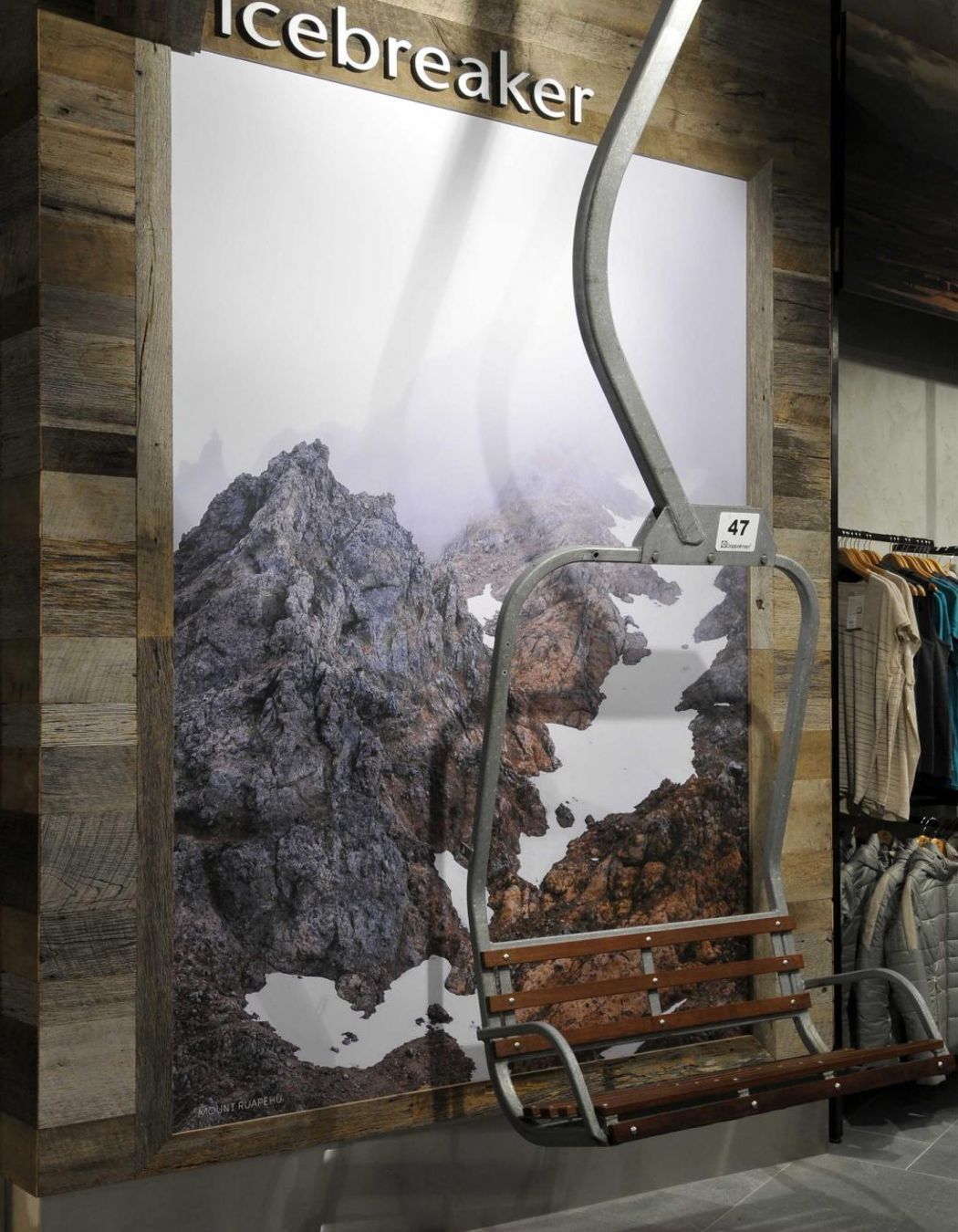 Icebreaker, Auckland Airport