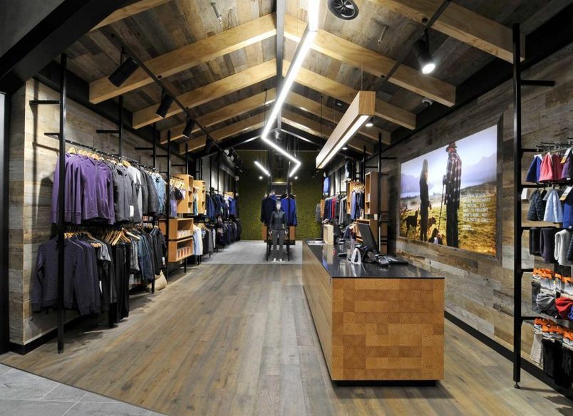 Icebreaker, Auckland Airport