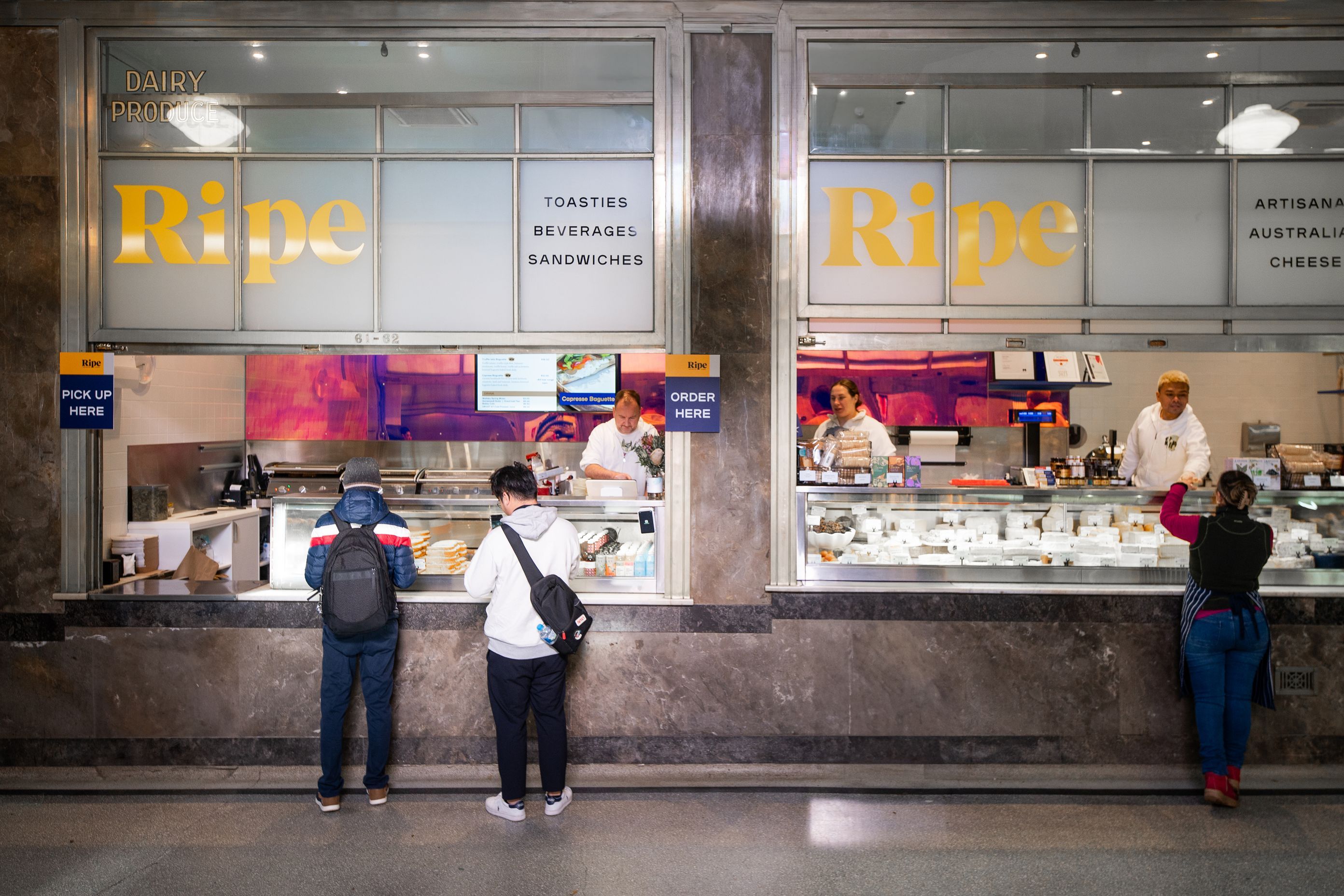 DSC8880-2.jpg