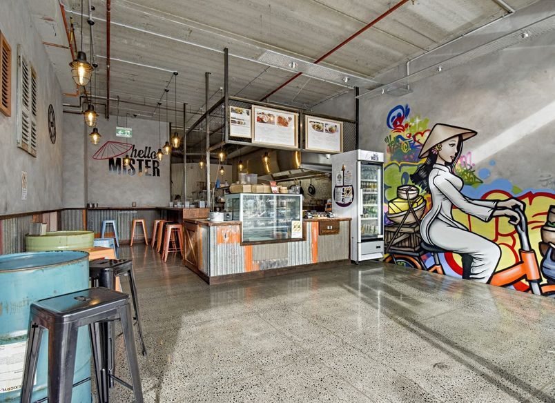 Hello Mister, New Market