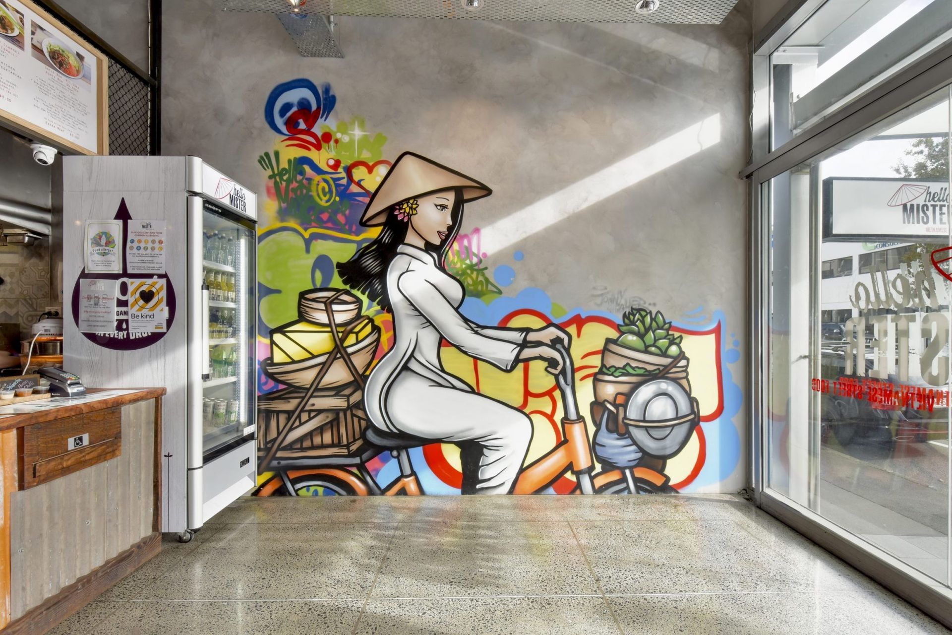 Hello Mister, New Market