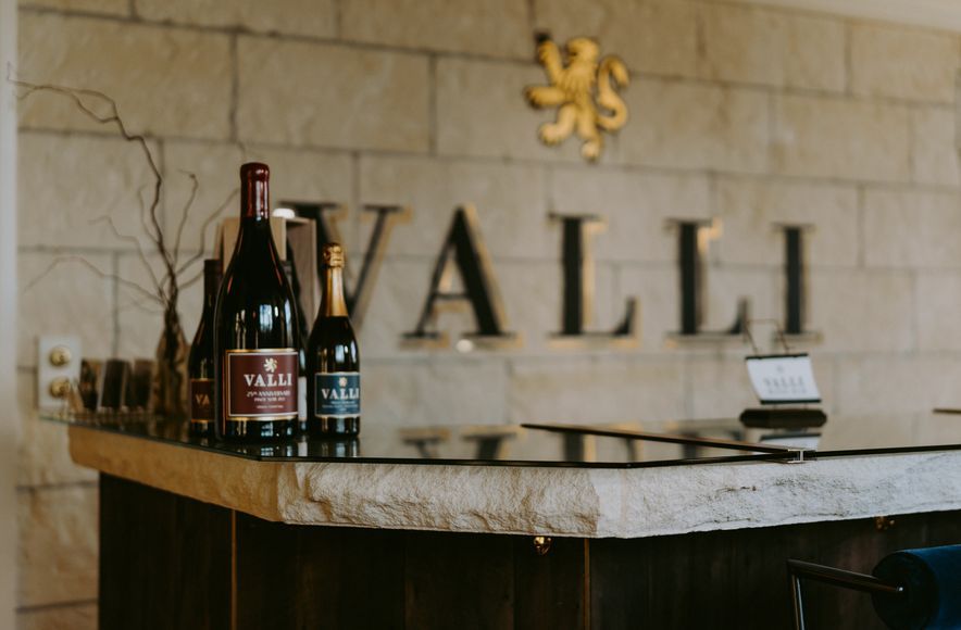 Valli Wine Bar (Old Kurow Post Office Building)