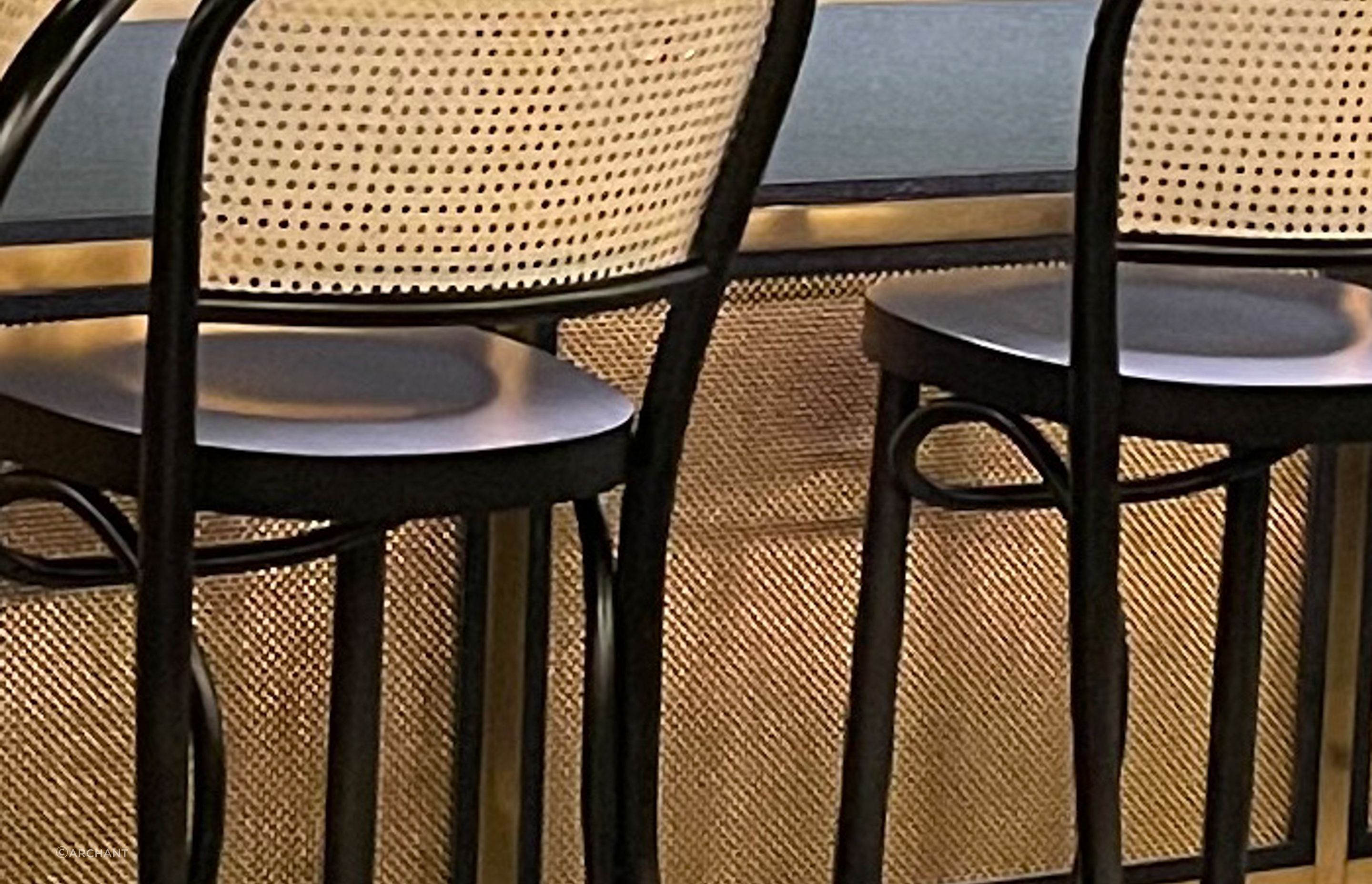 Gallery-700x500-PAHLFER-Restaurang-Deck-S-32-Brass-4.jpg