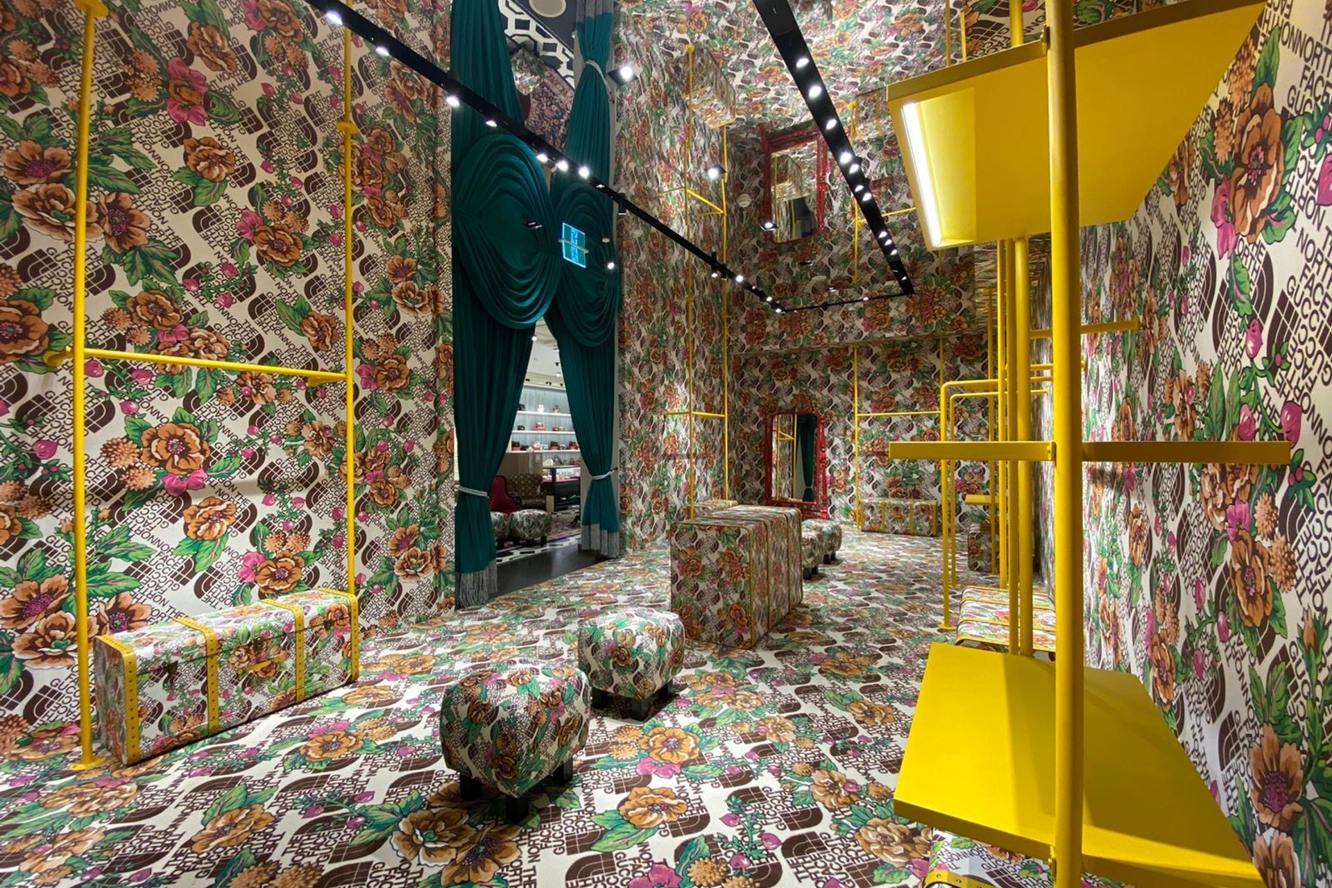 Gucci - Northface Pop Up