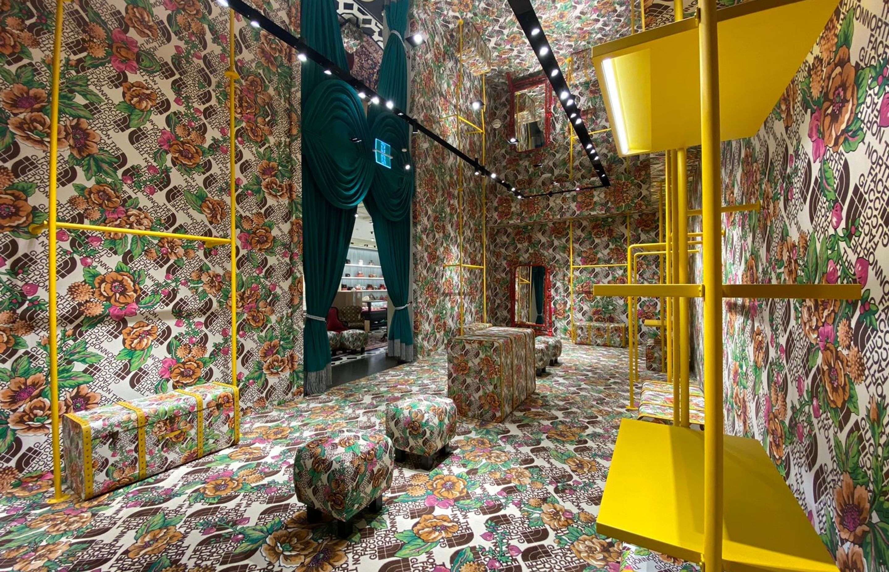 Gucci - Northface Pop Up