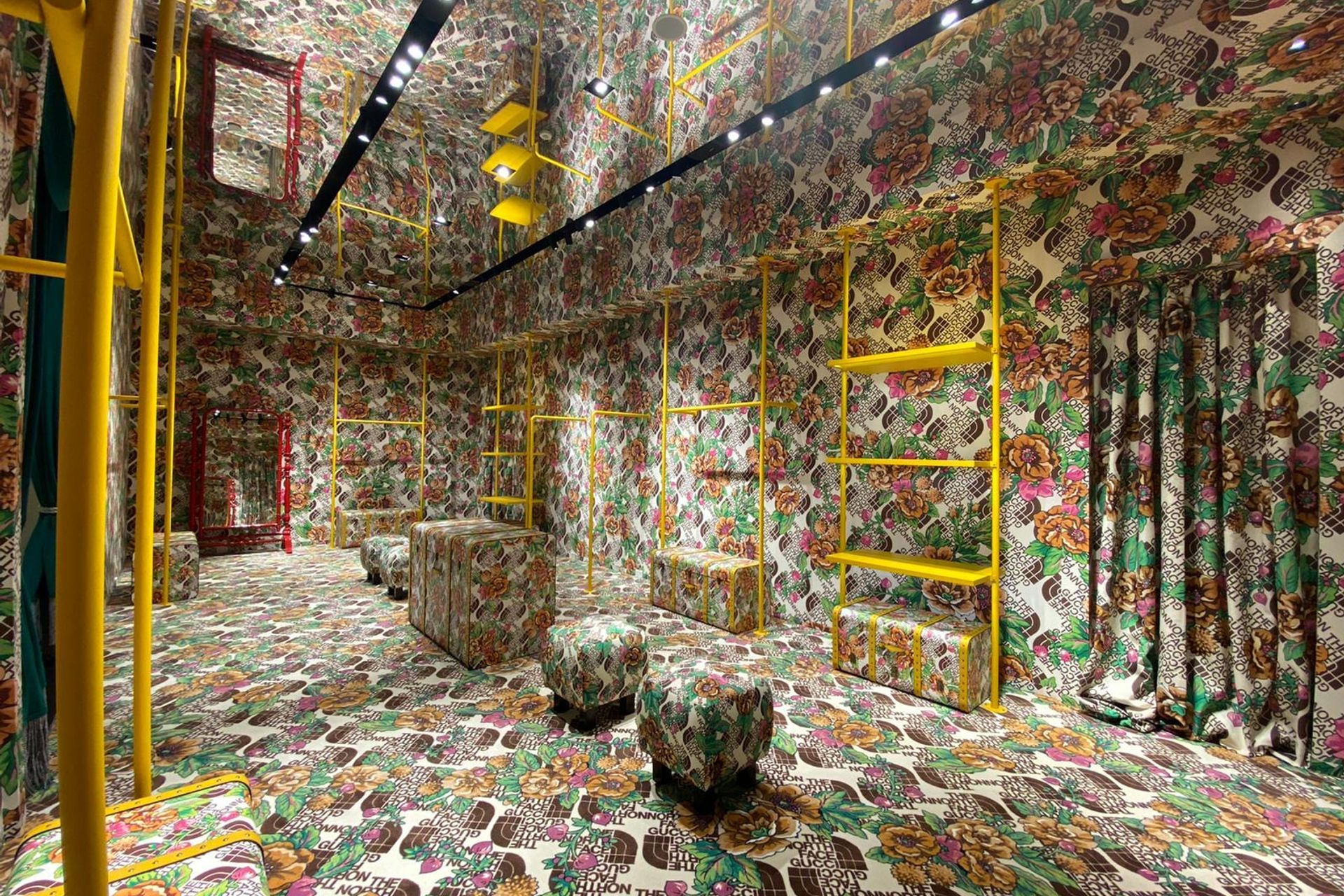 Gucci - Northface Pop Up