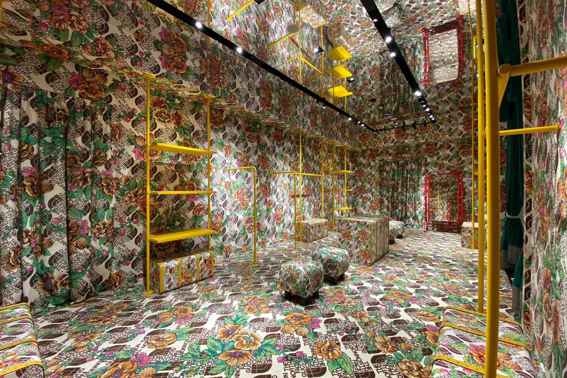 Gucci - Northface Pop Up