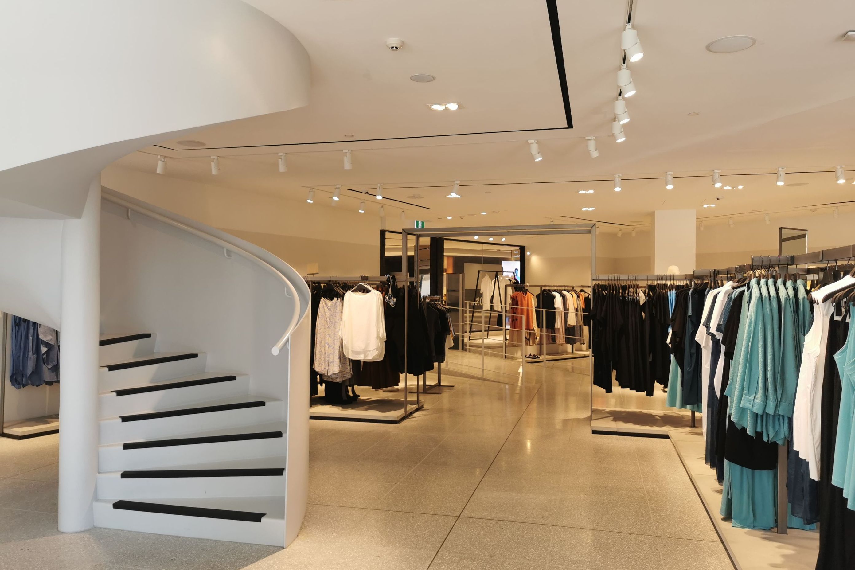 COS Westfield New Market
