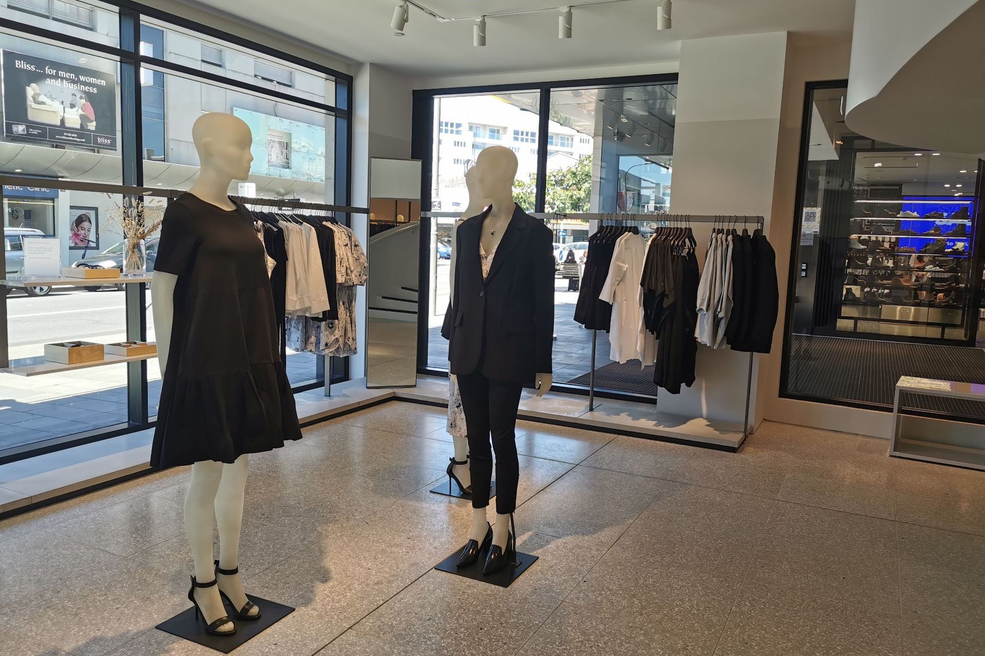 COS Westfield New Market