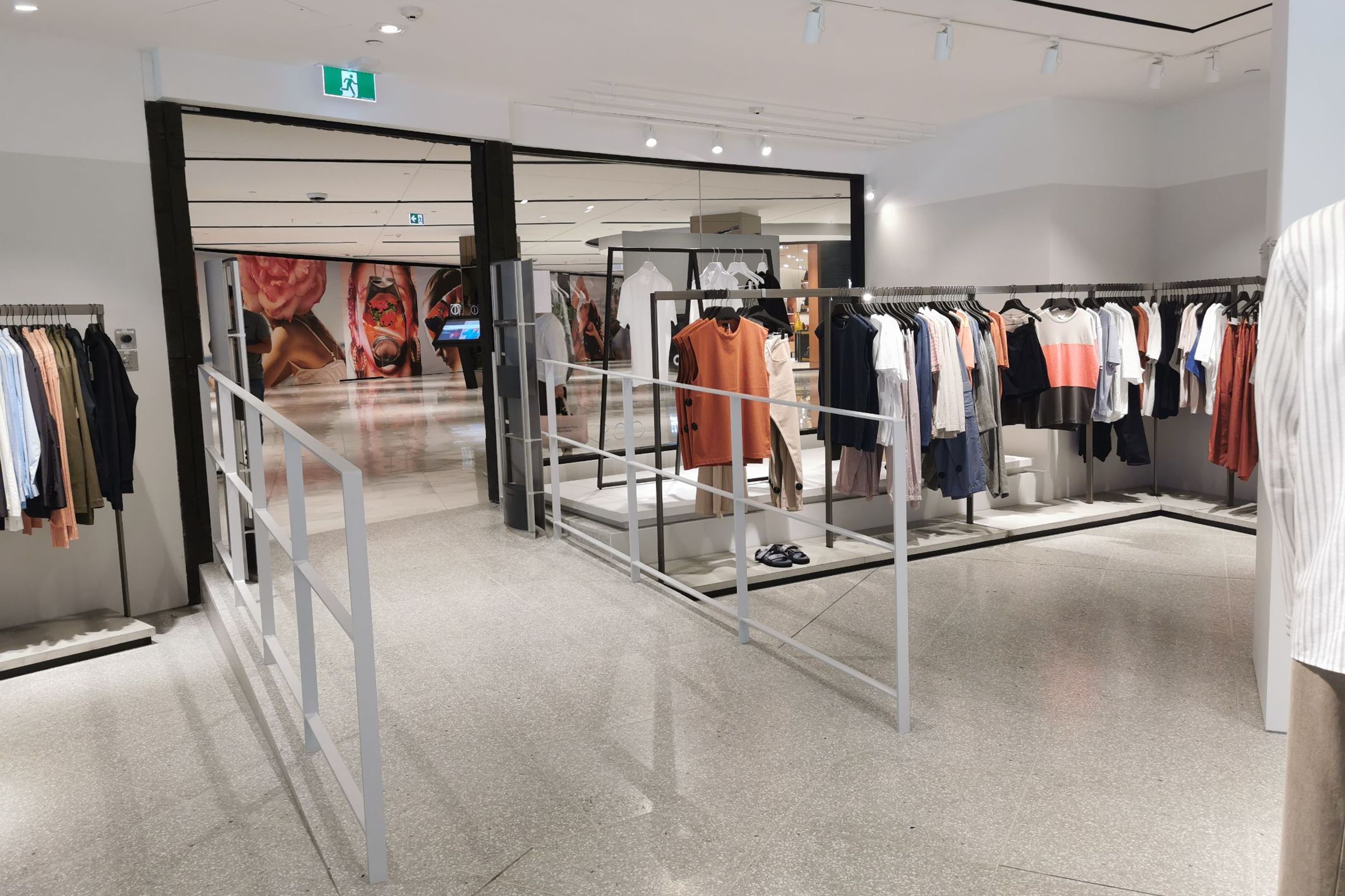 COS Westfield New Market