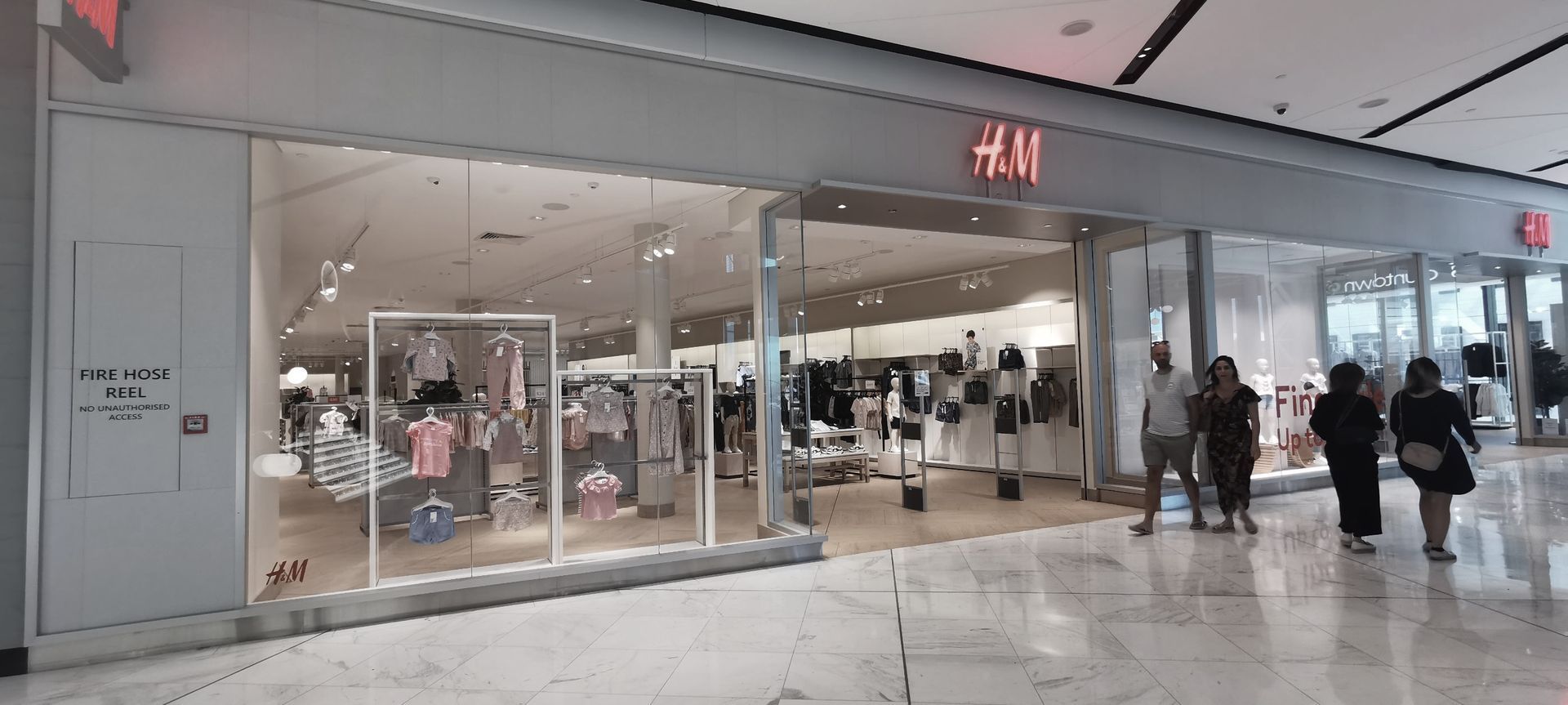 H&M Westfield New Market banner