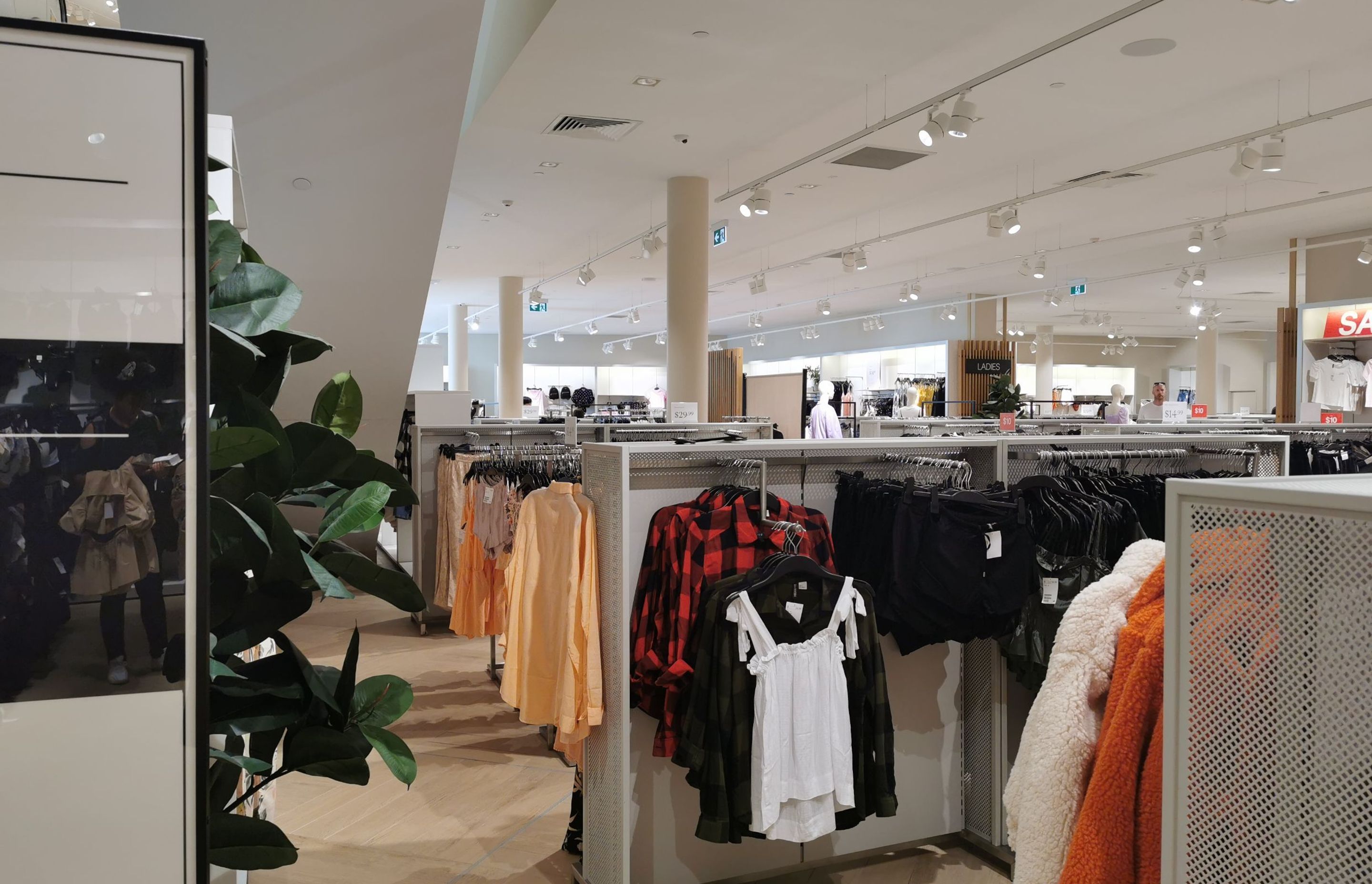 H&M Westfield New Market